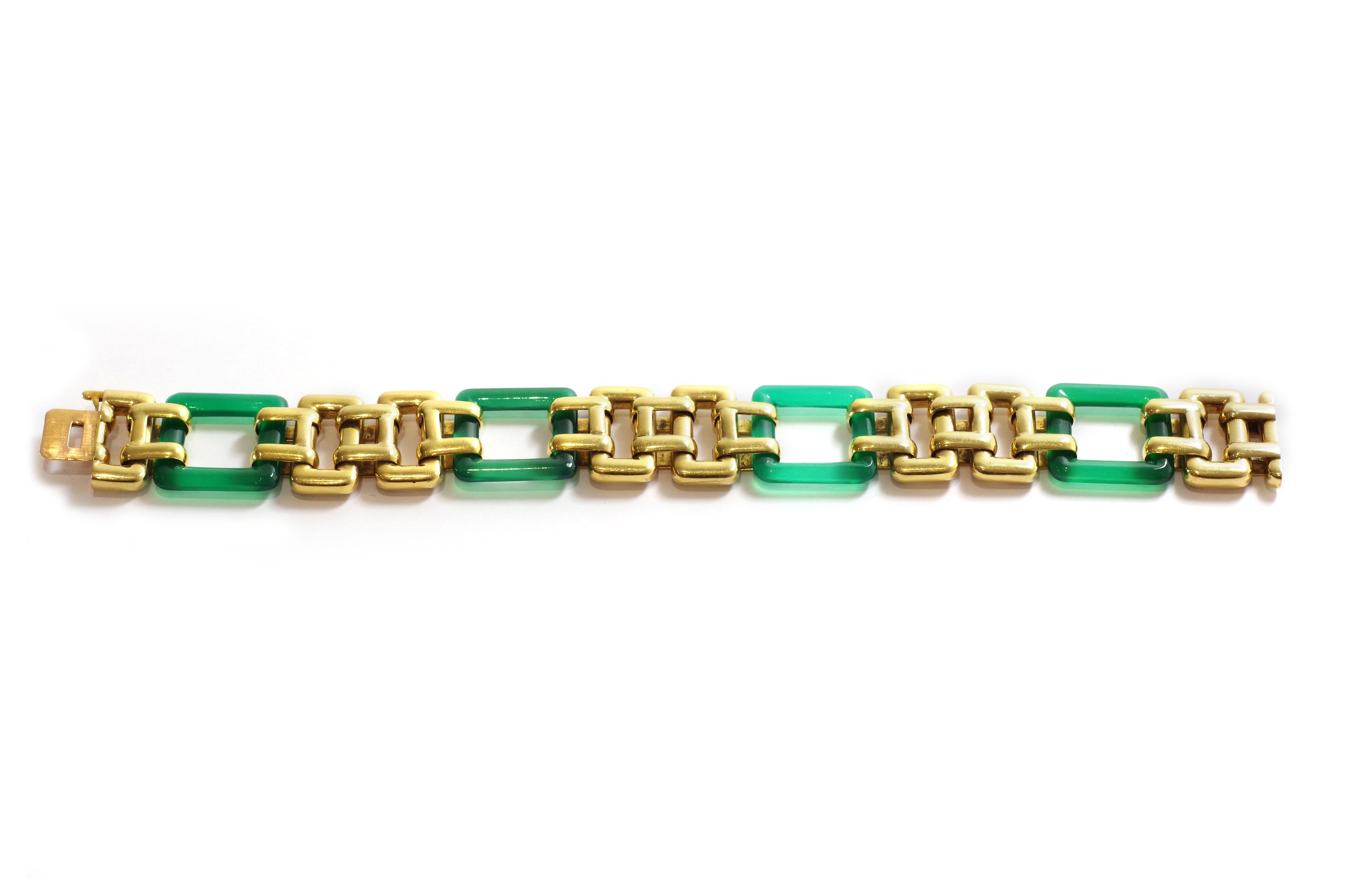 Art Deco Chrysoprase Square Gold Bracelet in 18k Gold, Green Chalcedony In Fair Condition For Sale In PARIS, FR