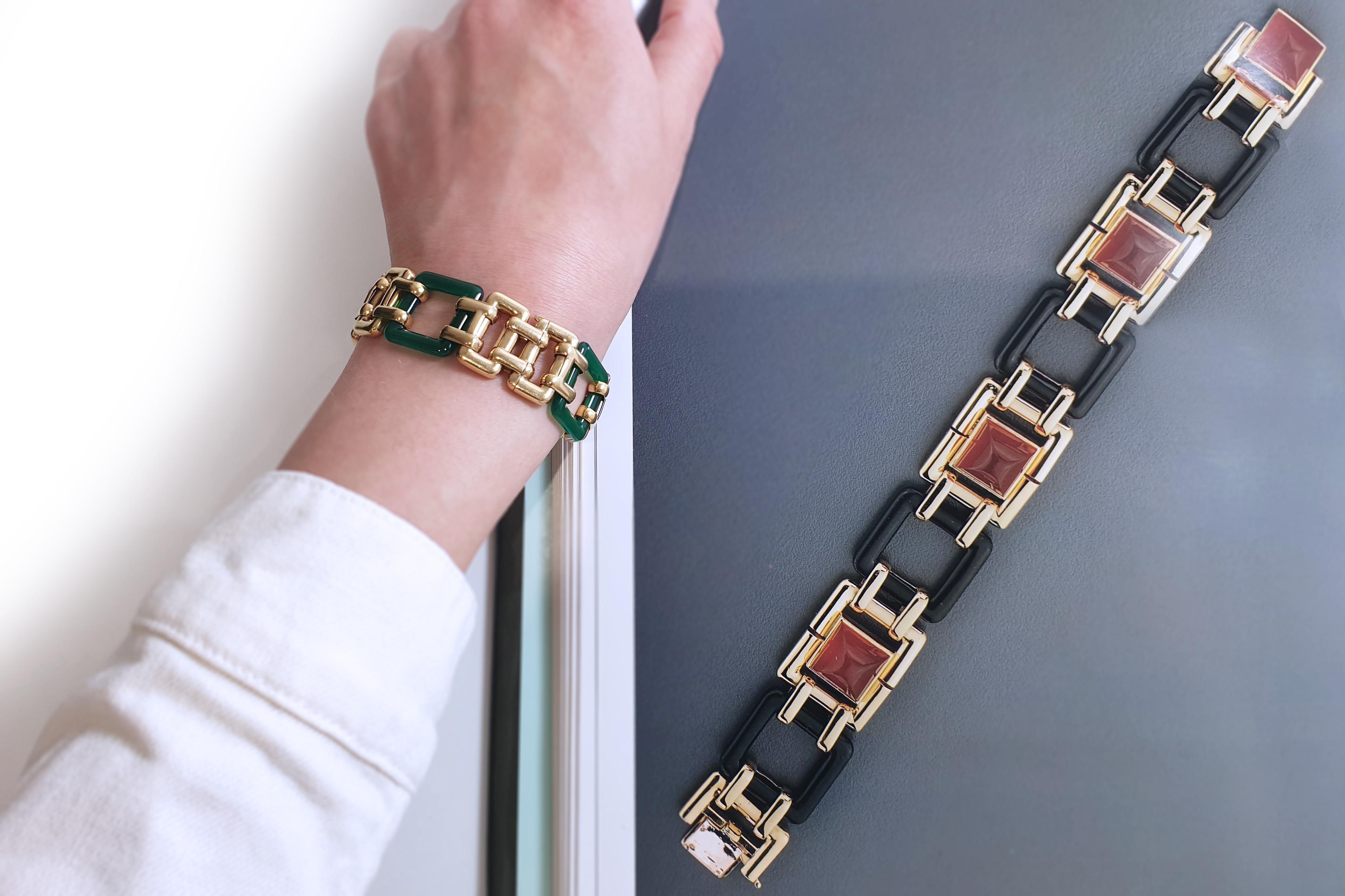 Art Deco Chrysoprase Square Gold Bracelet in 18k Gold, Green Chalcedony For Sale 3