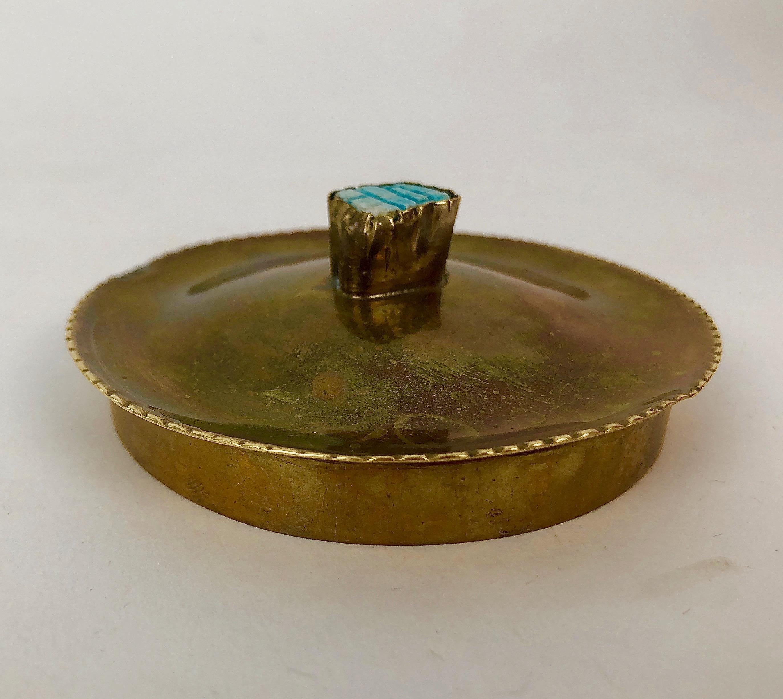 Art Deco Cigarette container in Brass made in the 1920's from Austria For Sale 3