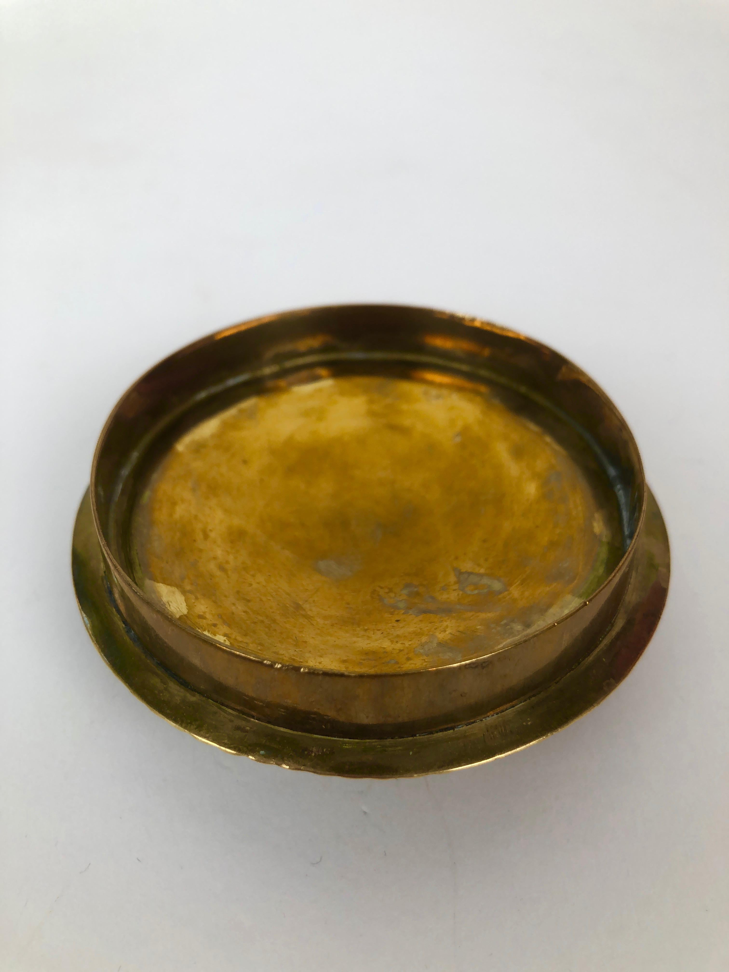 Art Deco Cigarette container in Brass made in the 1920's from Austria For Sale 4