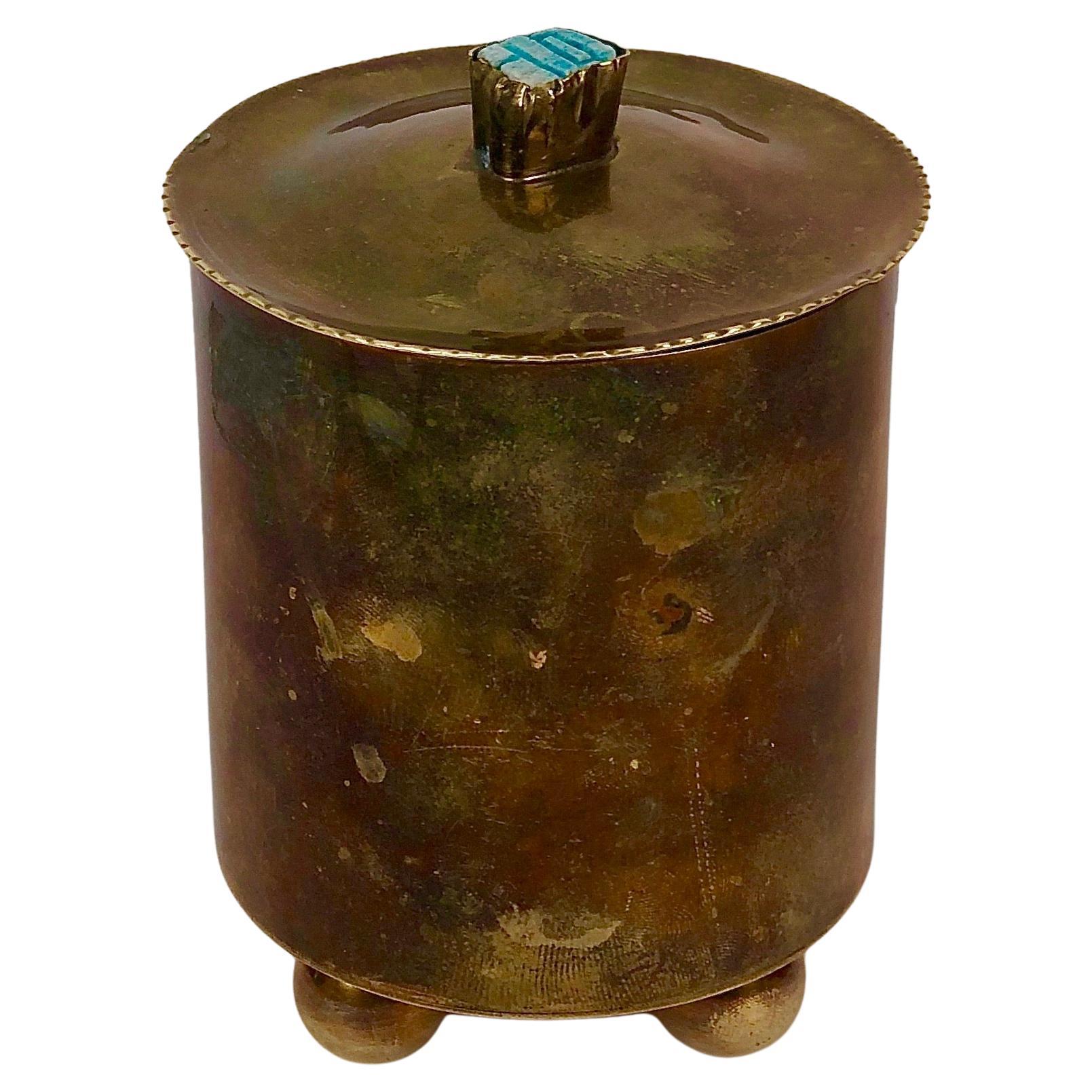 Art Deco Cigarette container in Brass made in the 1920's from Austria