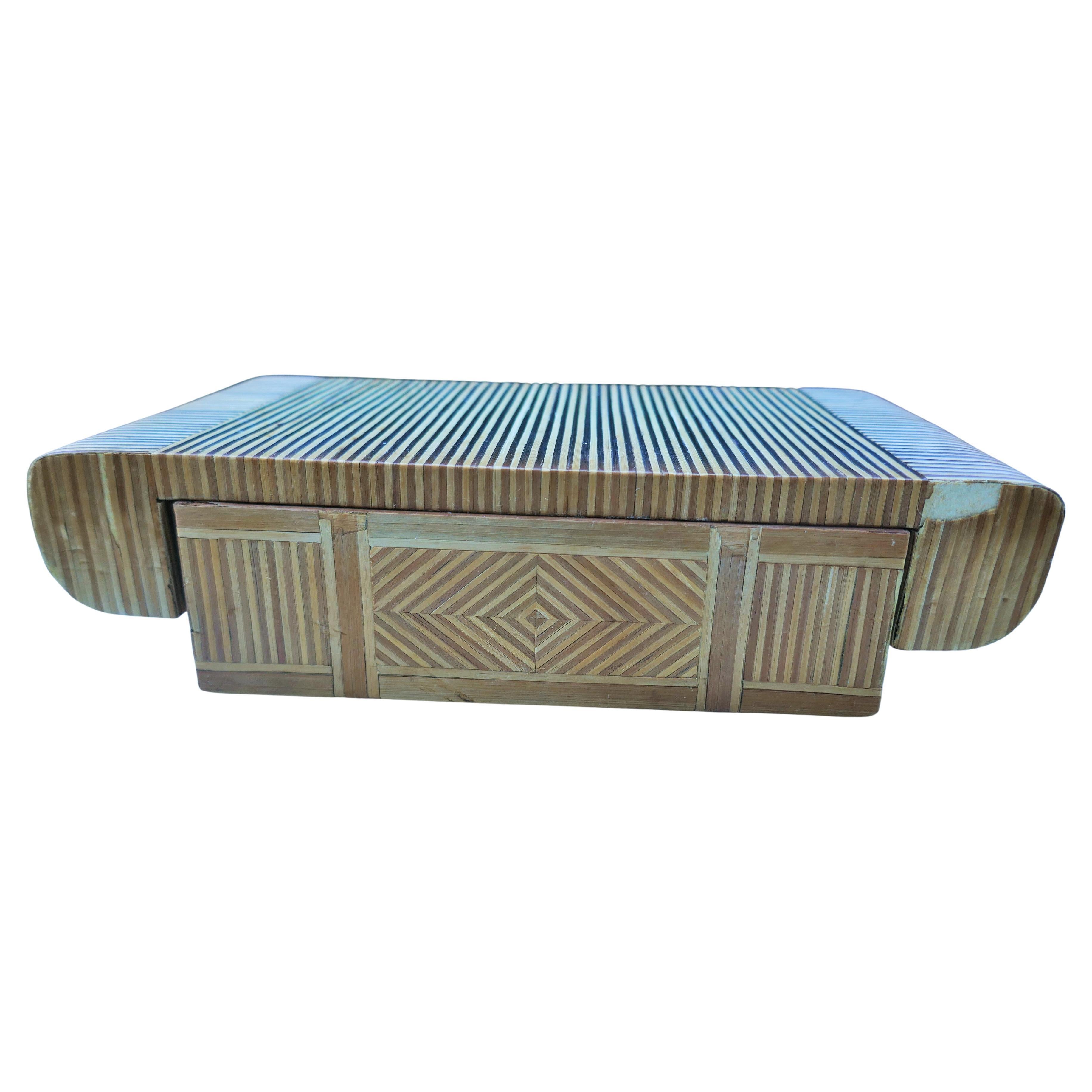 Art Deco cigarette holder. For Sale 5