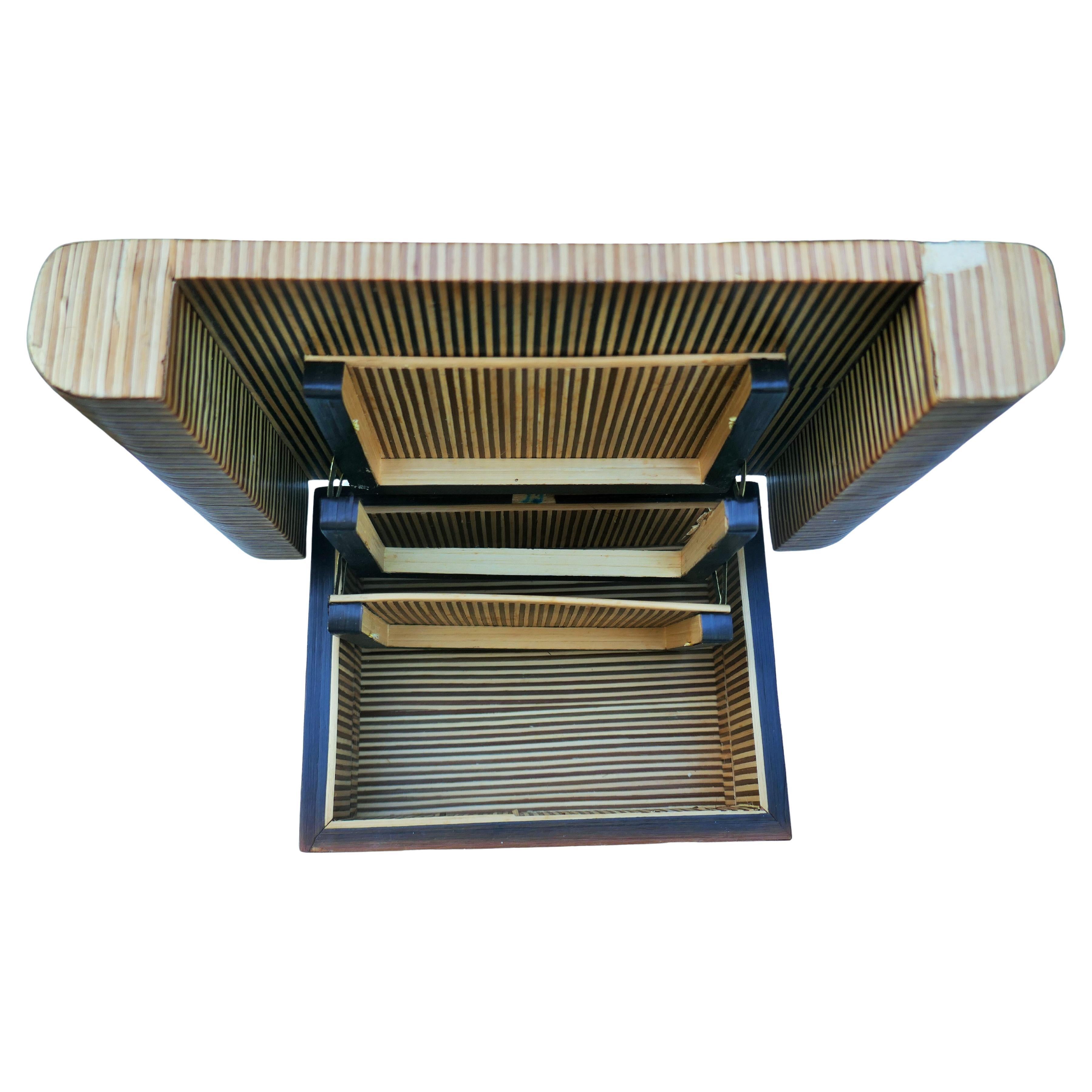 Wood Art Deco cigarette holder. For Sale