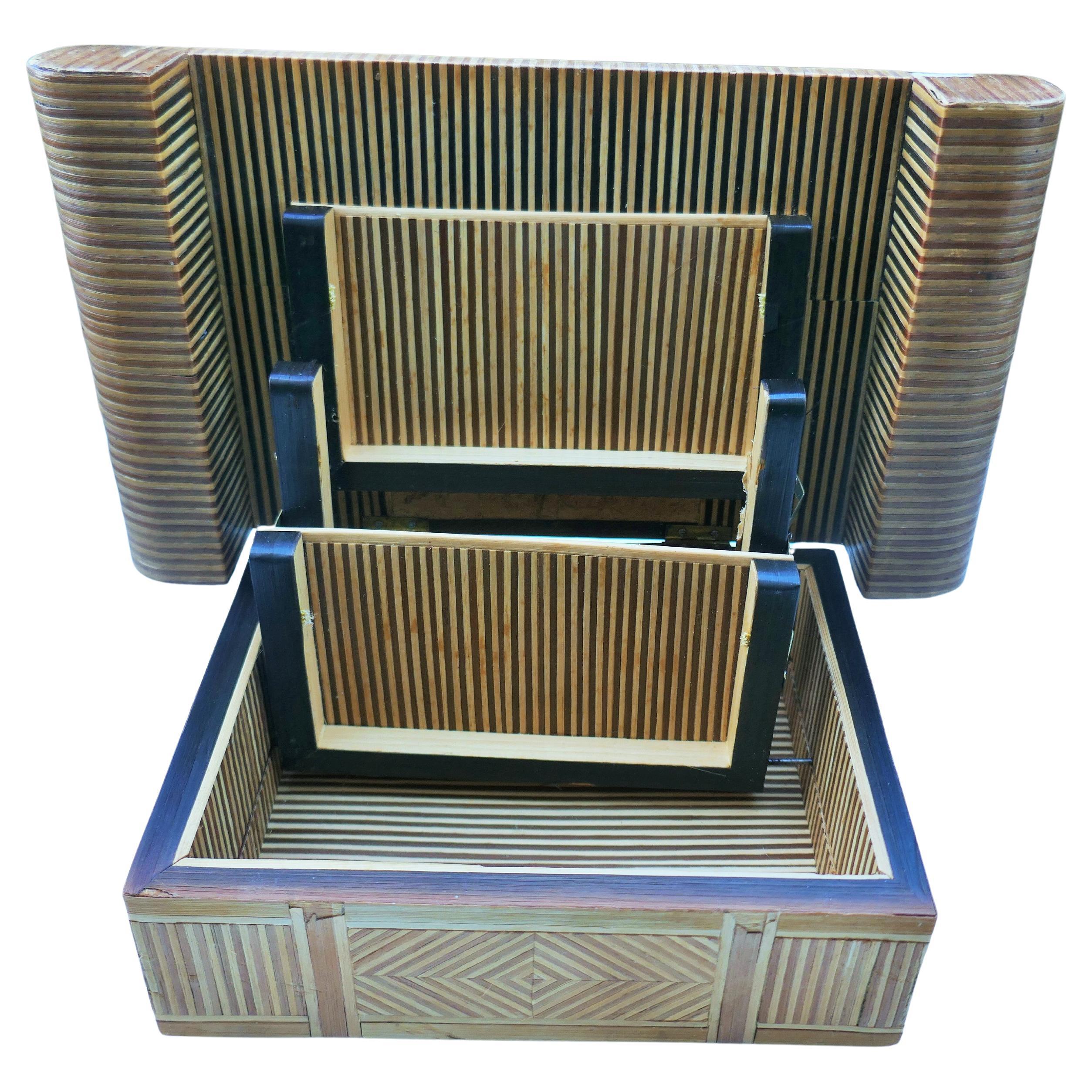 Art Deco cigarette holder.