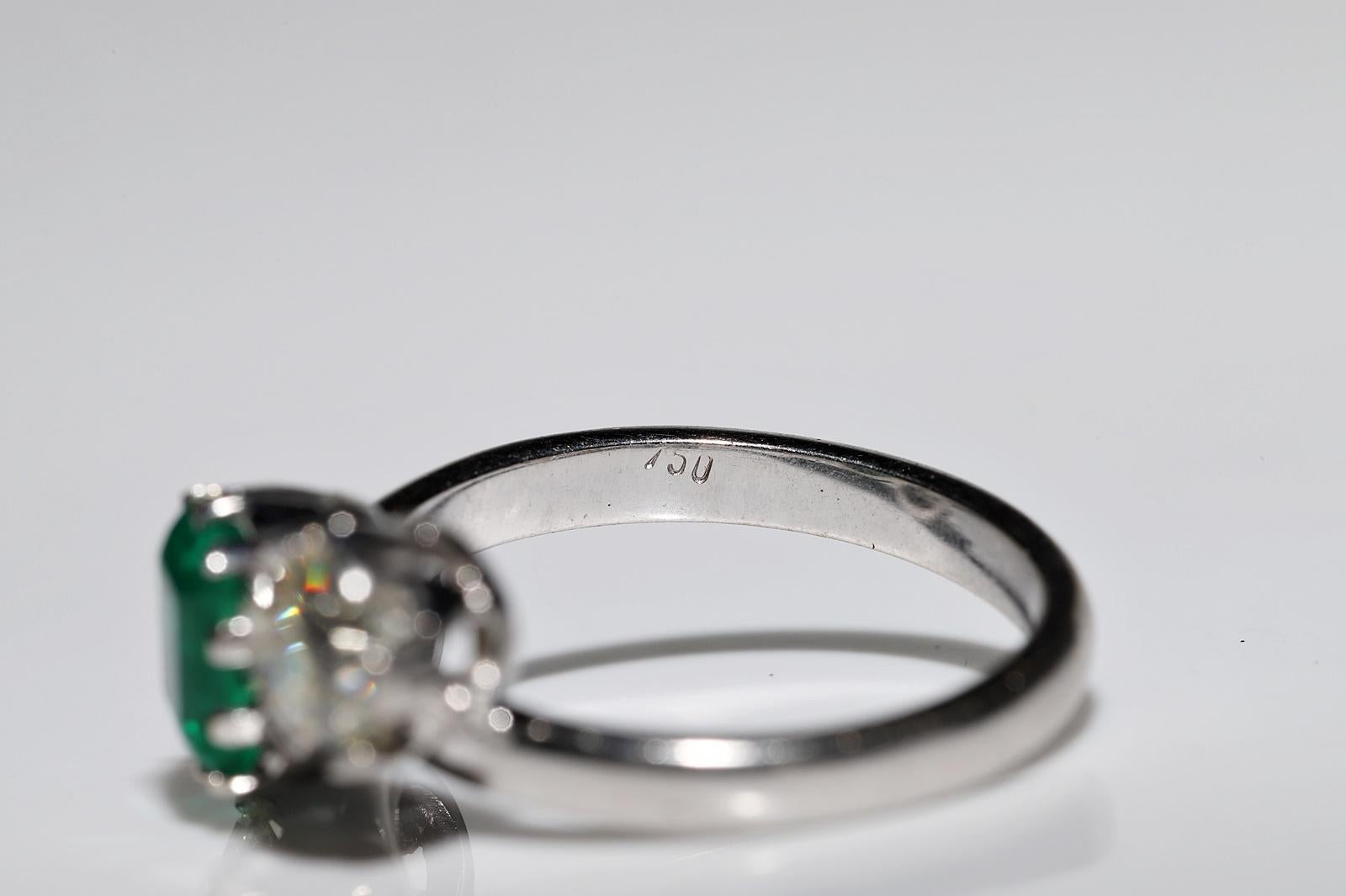Art Deco  CIRCA 1920er Jahre  18 Karat Gold Altminenschliff Diamant und Smaragd Dekorierter Ring im Angebot 10