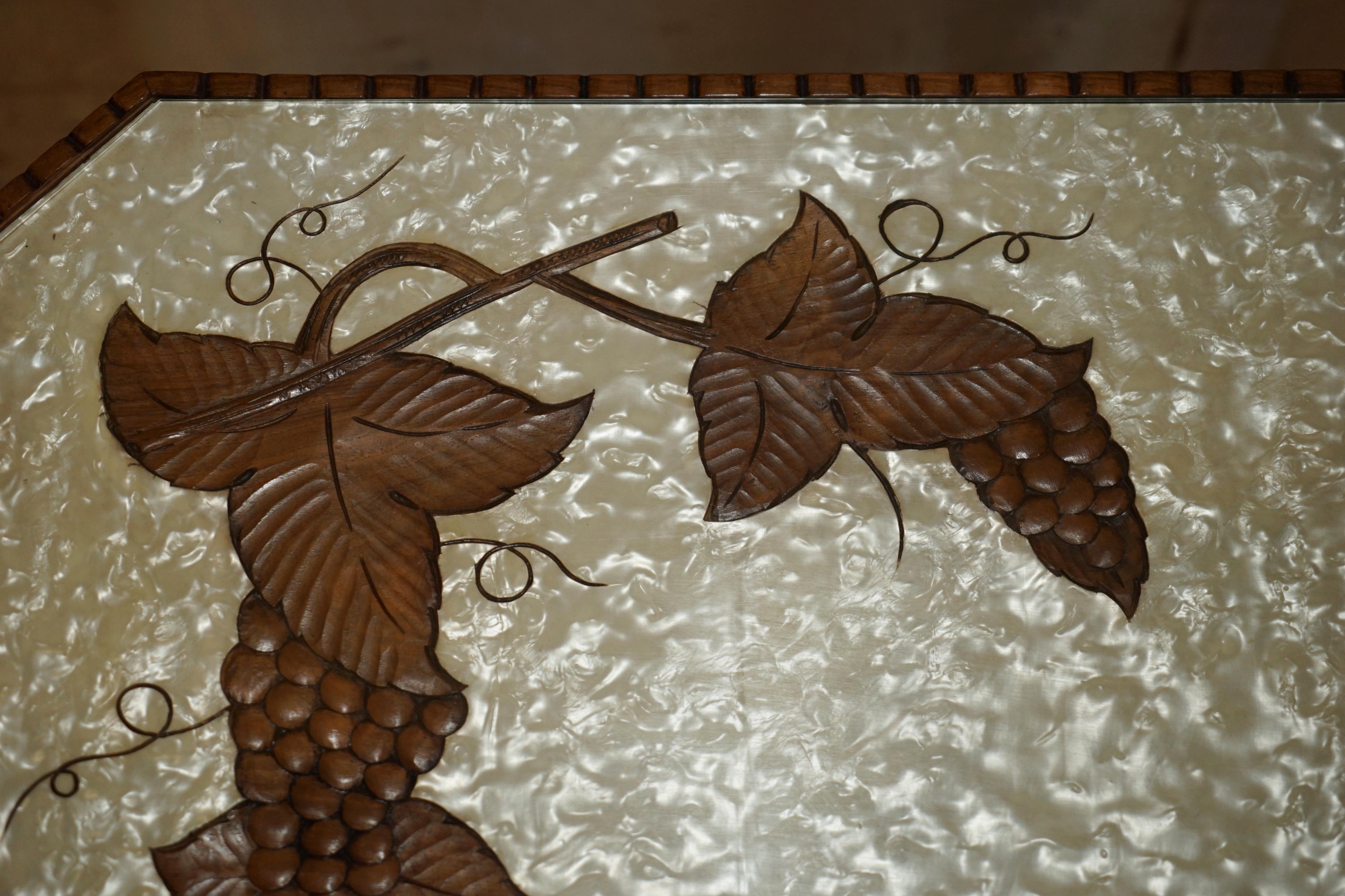 ART DECO CIRCA 1920's MOTHER OF PEARL WALNUT TRAY TABLE WITH REMOVABLE TRAY For Sale 3