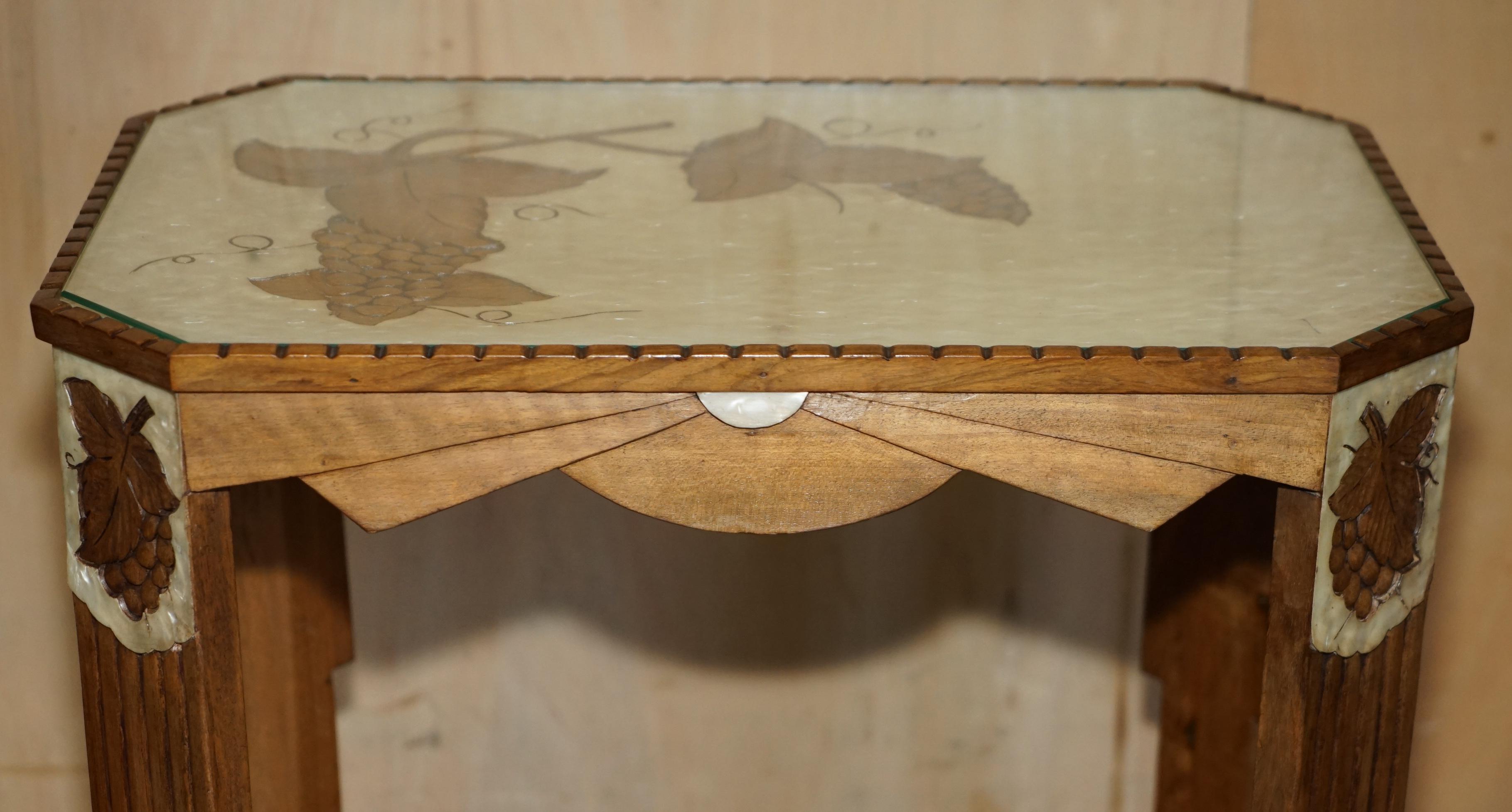 ART DECO CIRCA 1920's MOTHER OF PEARL WALNUT TRAY TABLE WITH REMOVABLE TRAY For Sale 5