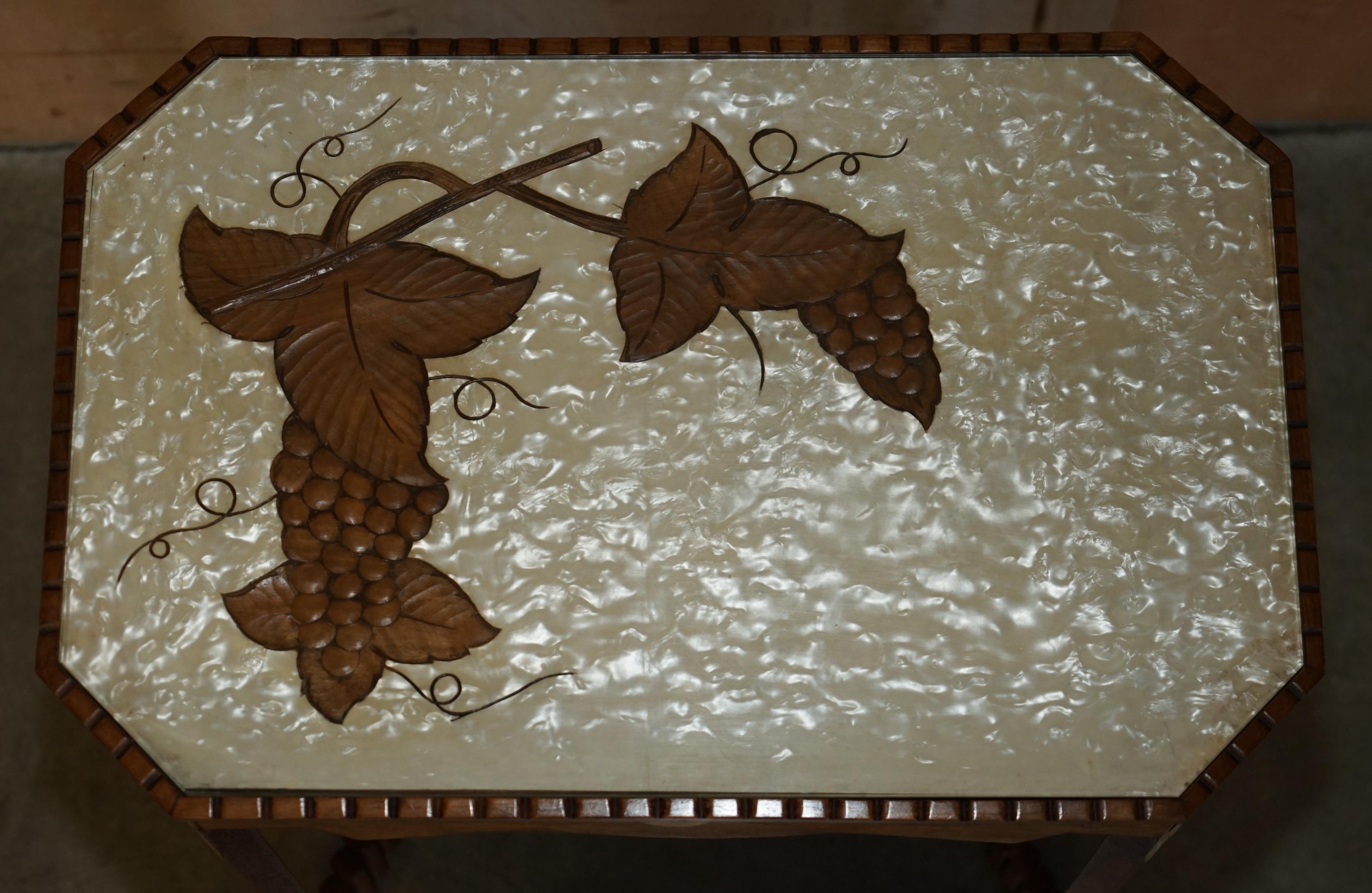 ART DECO CIRCA 1920's MOTHER OF PEARL WALNUT TRAY TABLE WITH REMOVABLE TRAY For Sale 1