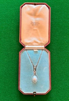 Art Deco circa 1920's Tiffany & Co. Regent Street Platinum Diamond PearlNecklace