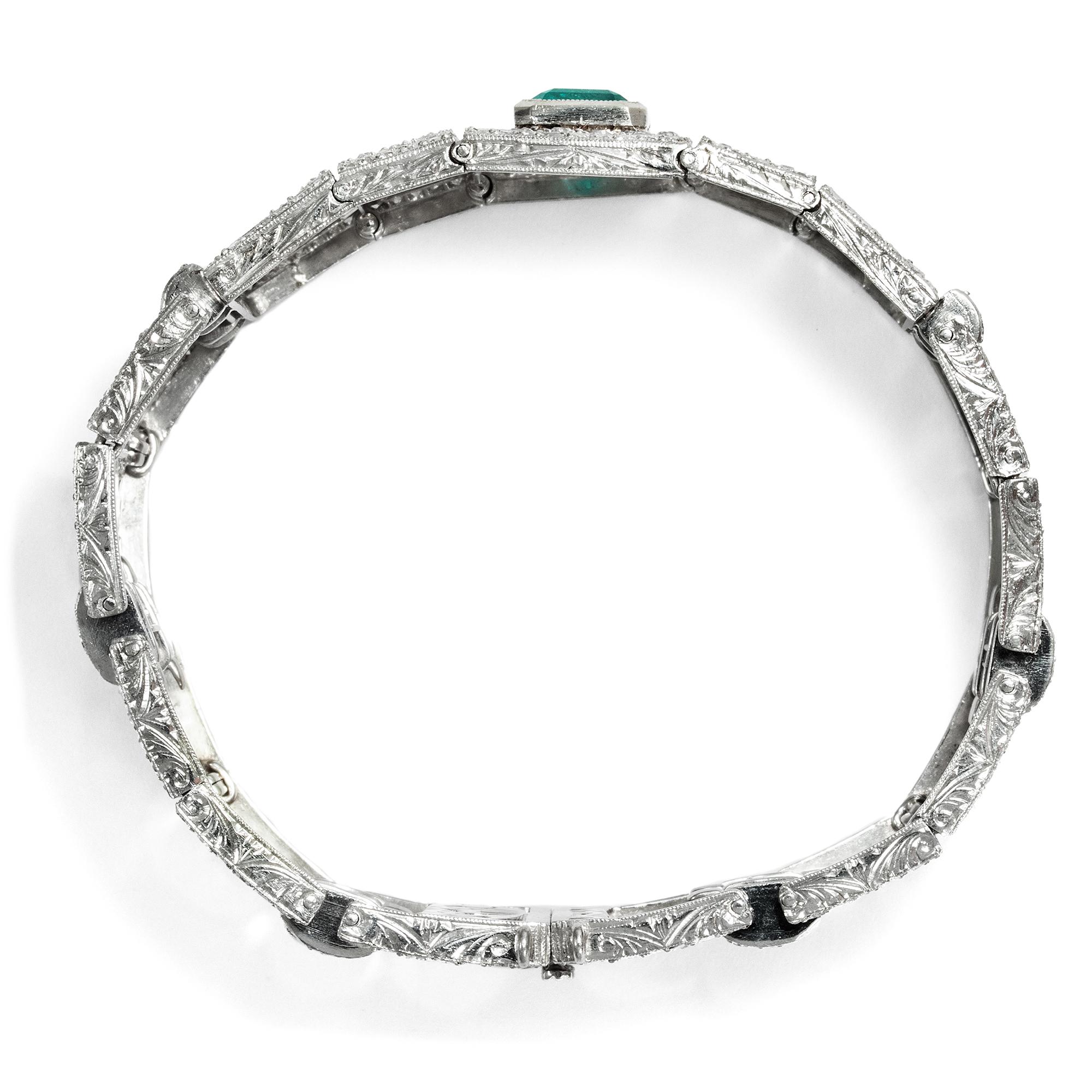 Art Déco circa 1925, Certified 8.3 Carat Diamond and Emerald Platinum Bracelet 2