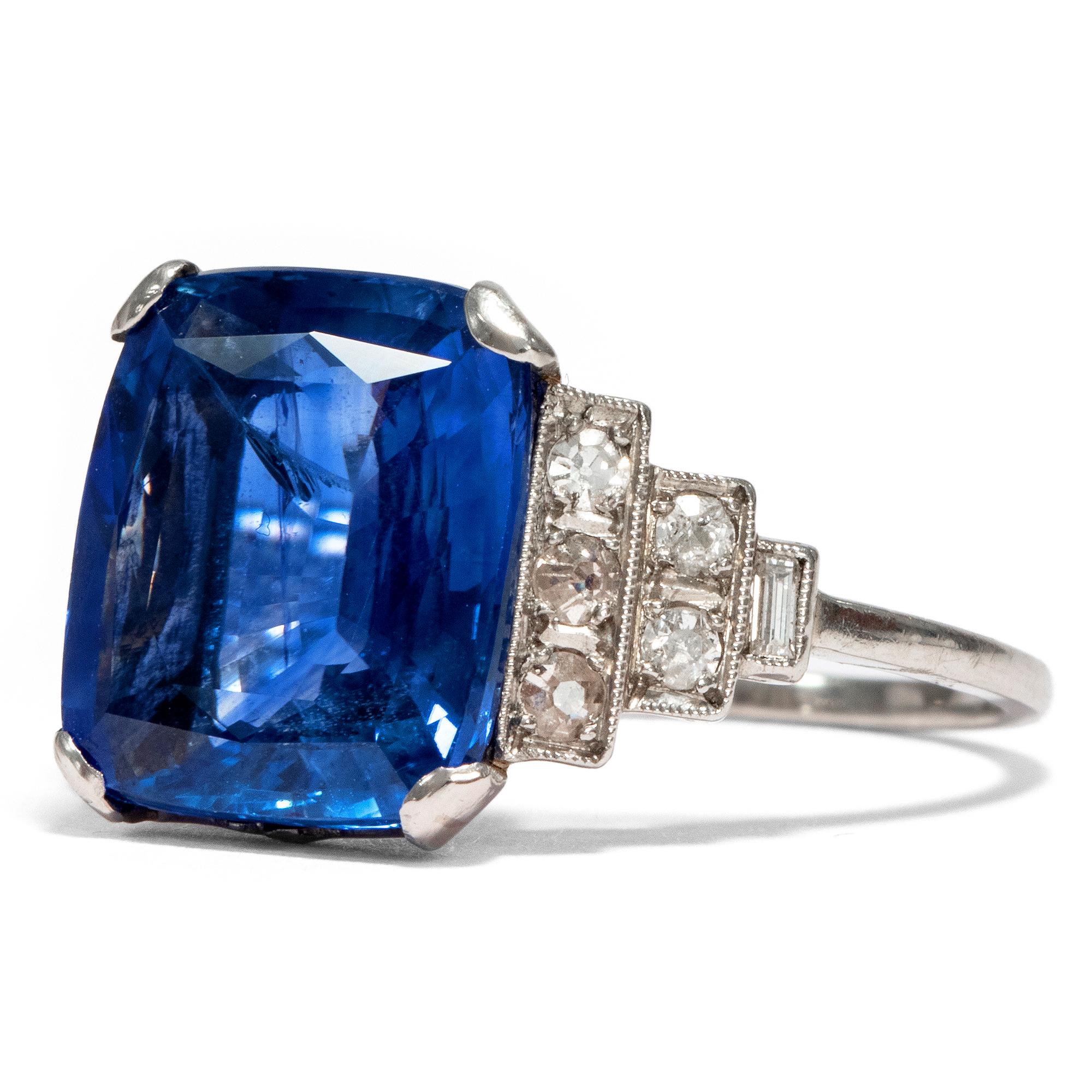 Art Deco Art Déco  8.20 Carat Natural Blue Sapphire Diamond Platinum Cocktail Ring