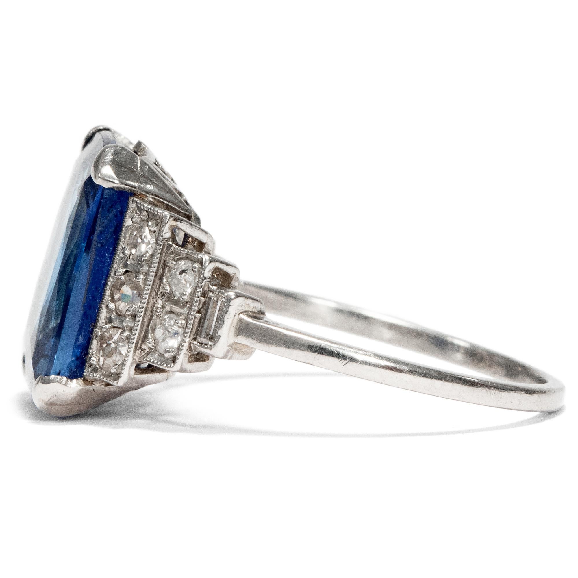 Art Déco  8.20 Carat Natural Blue Sapphire Diamond Platinum Cocktail Ring In Excellent Condition In Berlin, Berlin