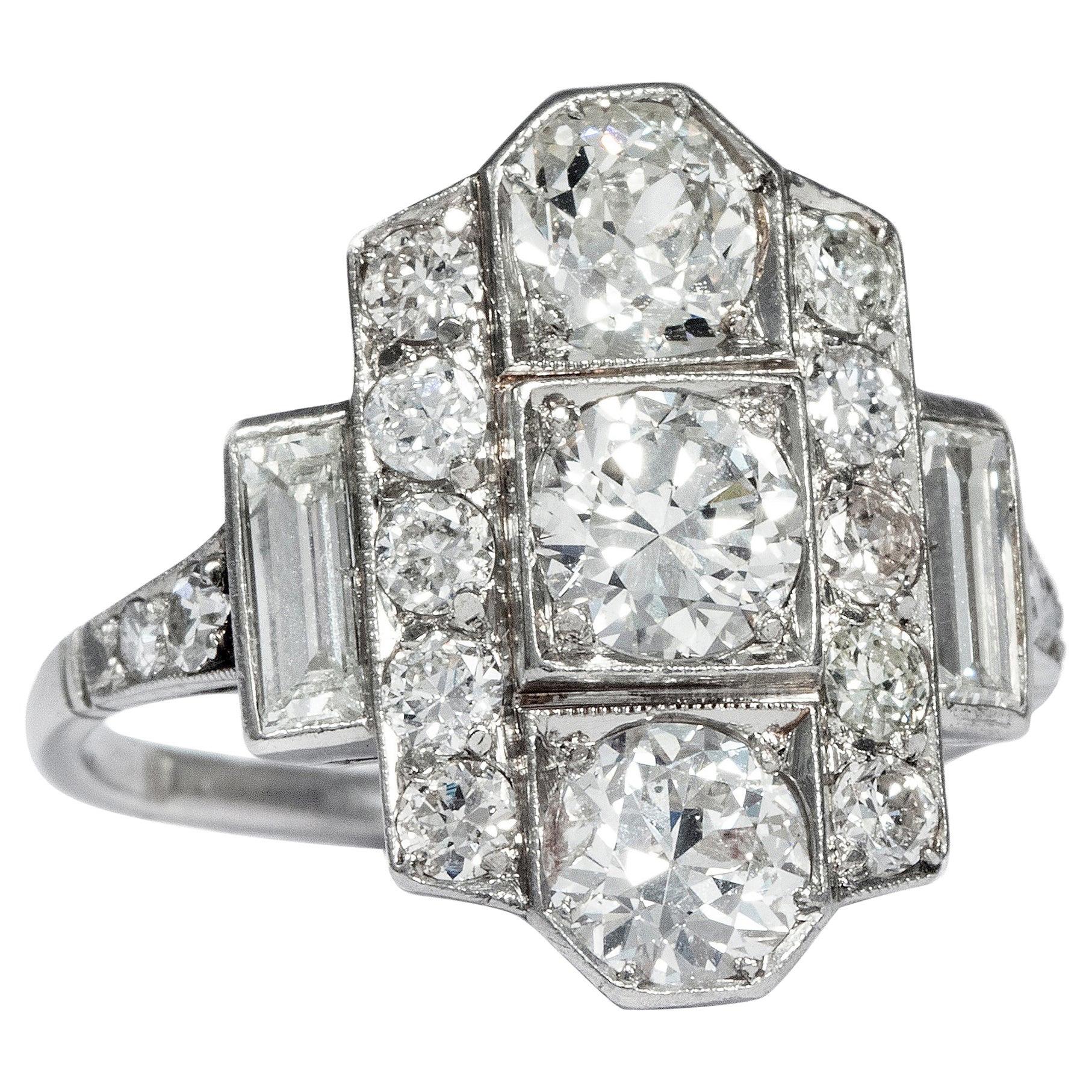 Art Deco circa 1930, Certified 2.25 Carat Old European Cut Diamond Platinum Ring