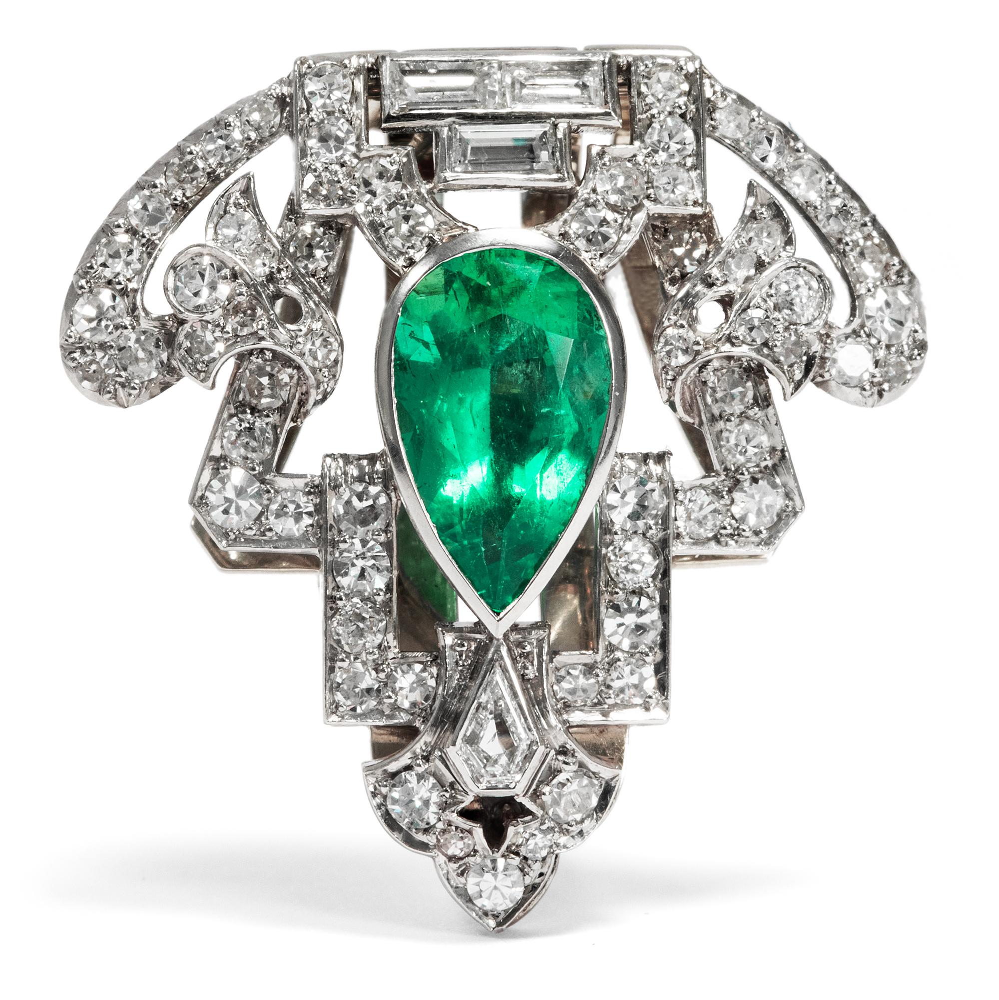 Art Deco circa 1930, Certified 2.6 Ct Natural Emerald Diamond Dress Clip Brooch 1