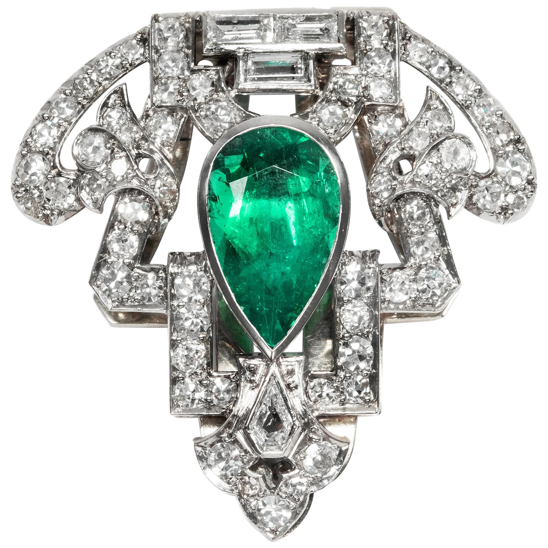Art Deco circa 1930, Certified 2.6 Ct Natural Emerald Diamond Dress Clip Brooch