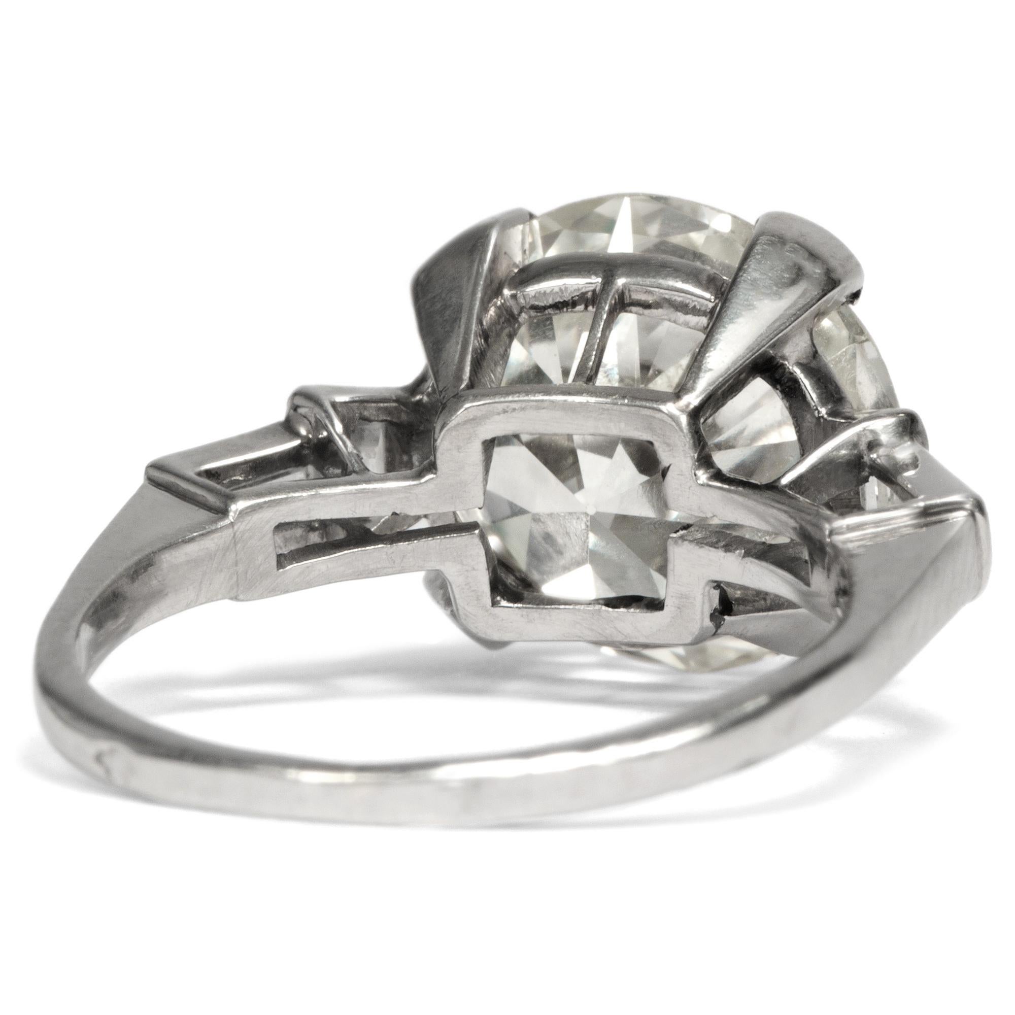 Women's or Men's Art Deco circa 1940, Certified 4.74 Brilliant Diamond Solitaire Engagement Ring