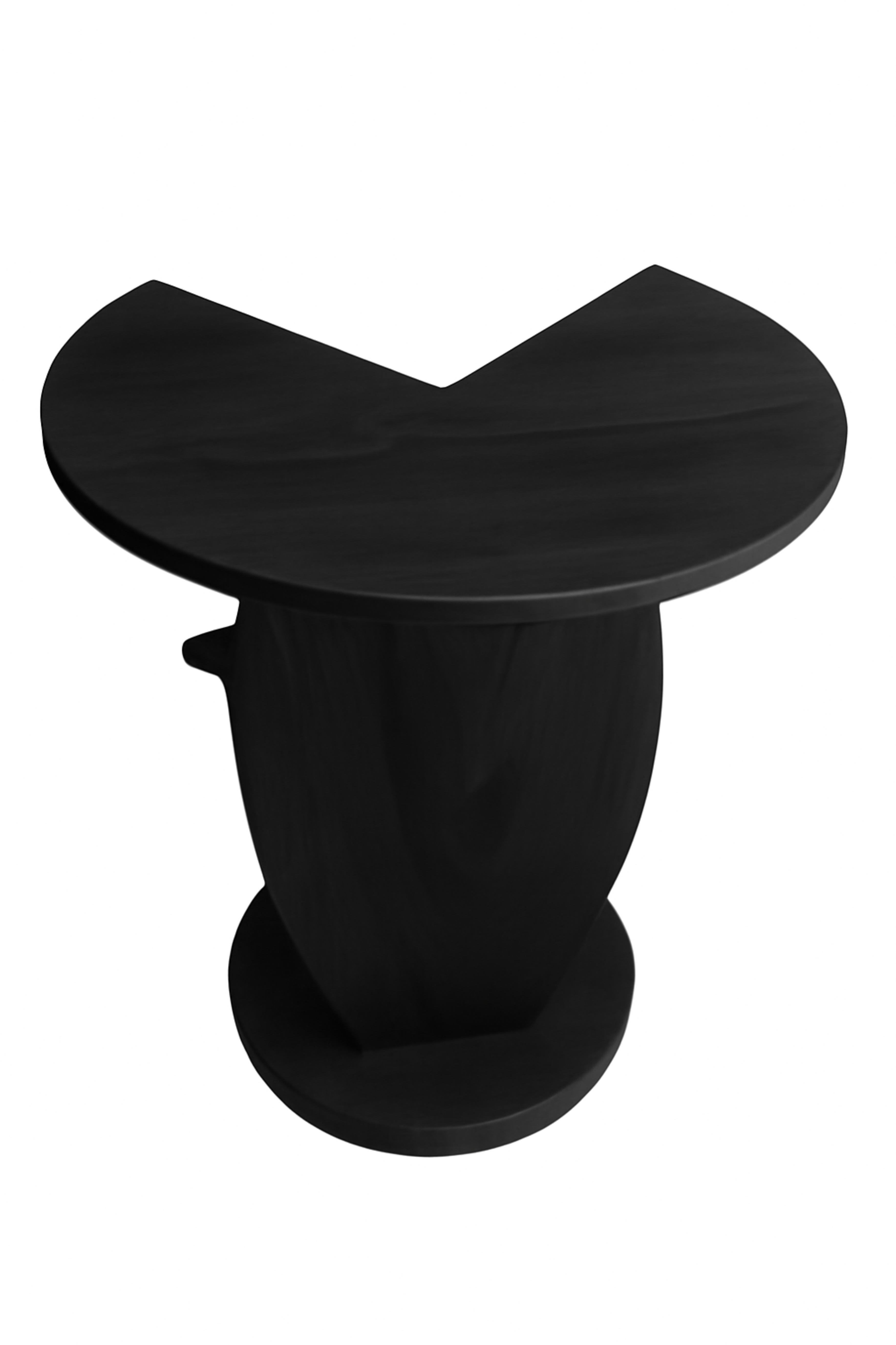 Art Deco Circular Black Lacquer Pedestal Center Table, 20th Century For Sale 4
