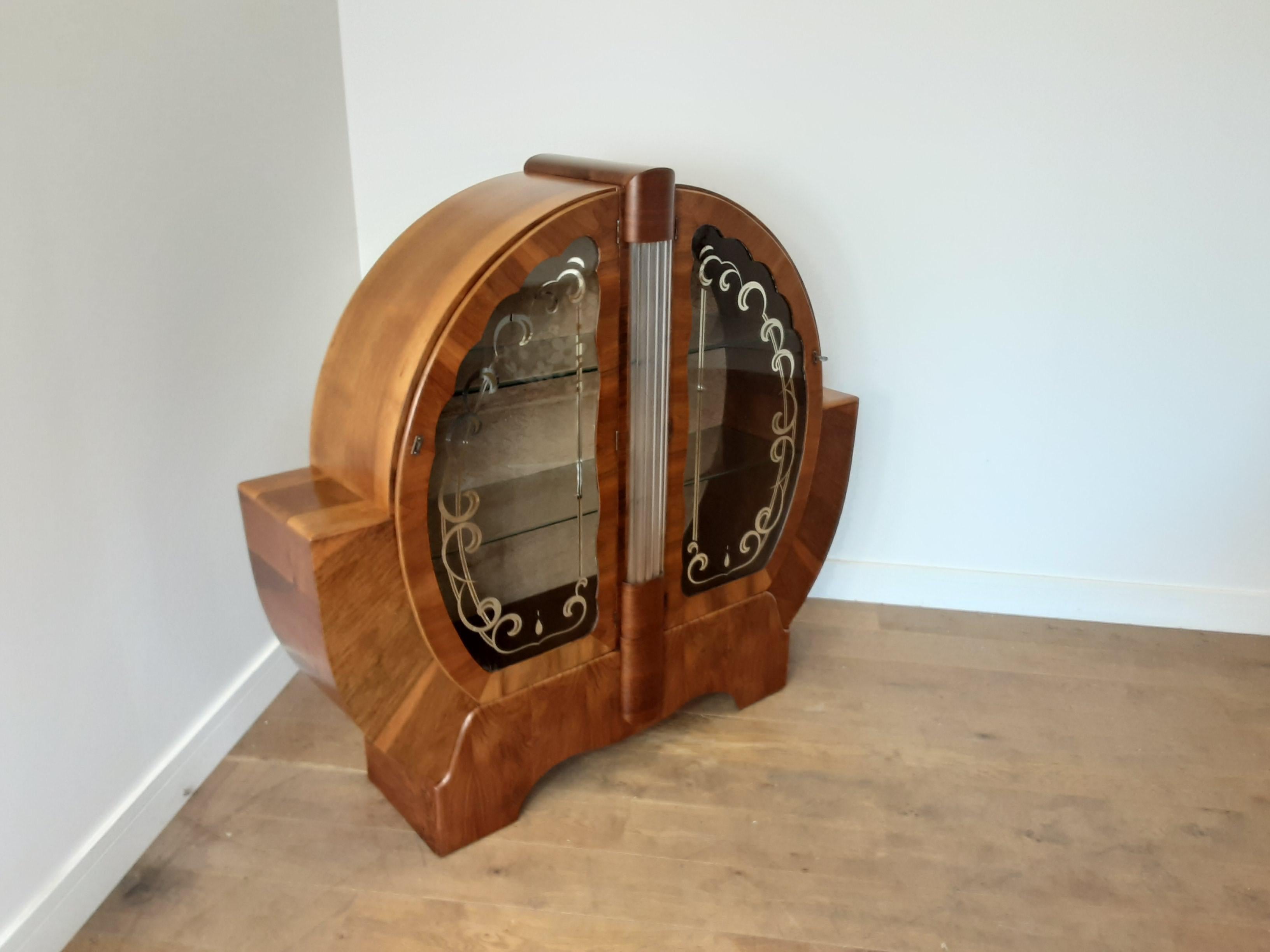 Art Deco Circular Display Cabinet Bookcase with Glass Rods Central Column In Good Condition For Sale In London, GB