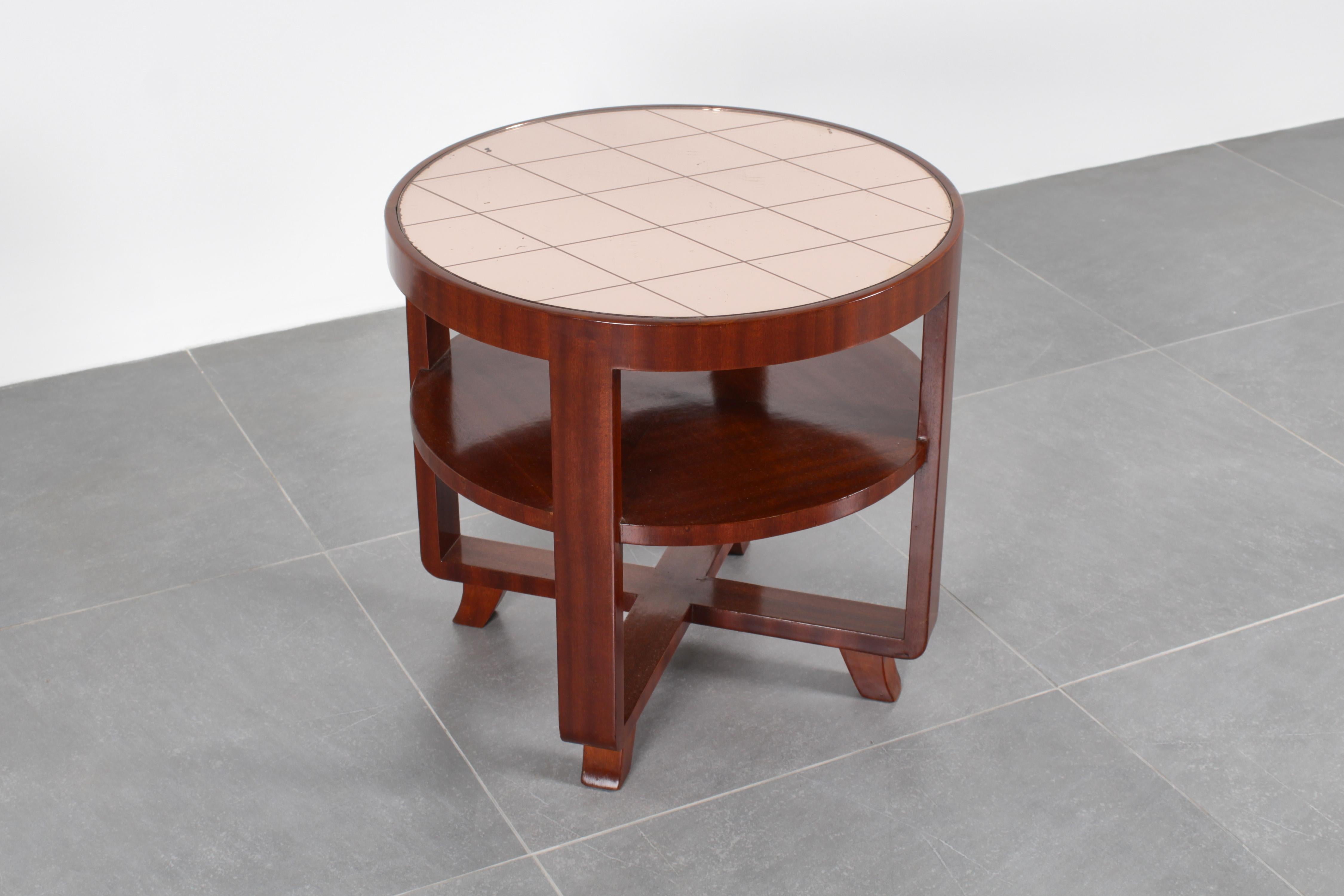 Art Déco Runder Beistelltisch aus gebogenem Holz und rosa verspiegeltem Glas 30er Jahre Italien (Mitte des 20. Jahrhunderts) im Angebot