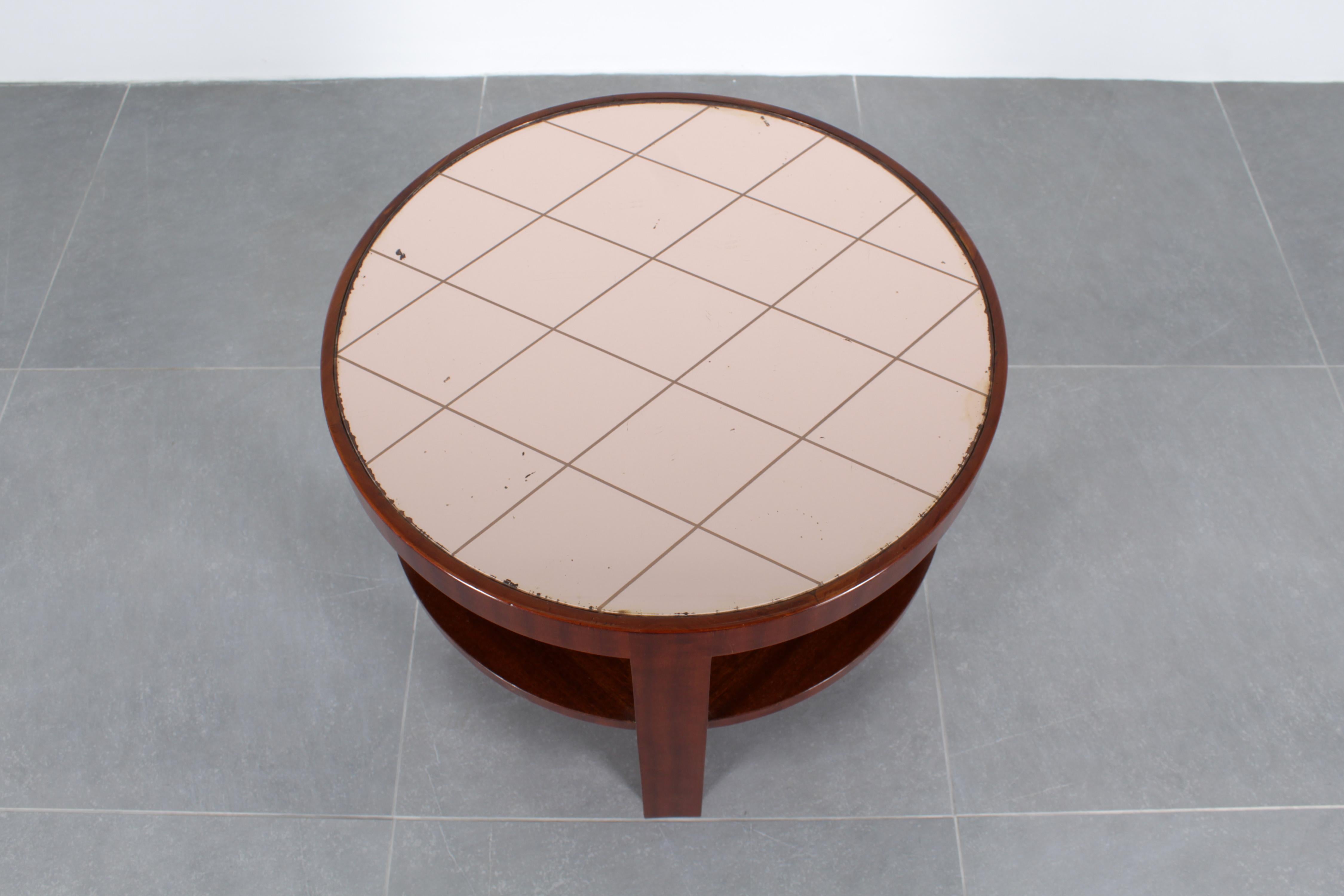 Art Déco Runder Beistelltisch aus gebogenem Holz und rosa verspiegeltem Glas 30er Jahre Italien im Angebot 2