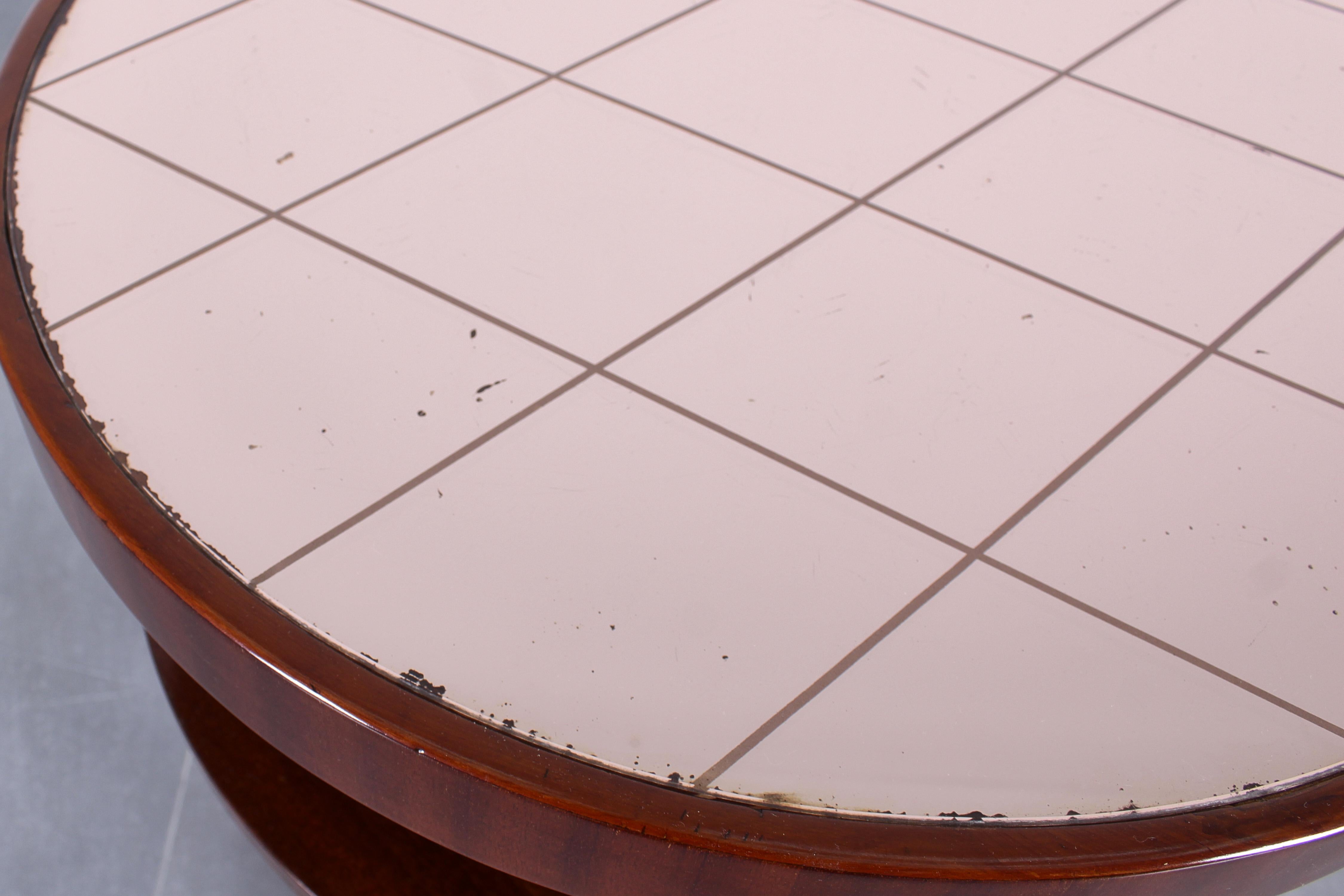 Art Déco Runder Beistelltisch aus gebogenem Holz und rosa verspiegeltem Glas 30er Jahre Italien im Angebot 3
