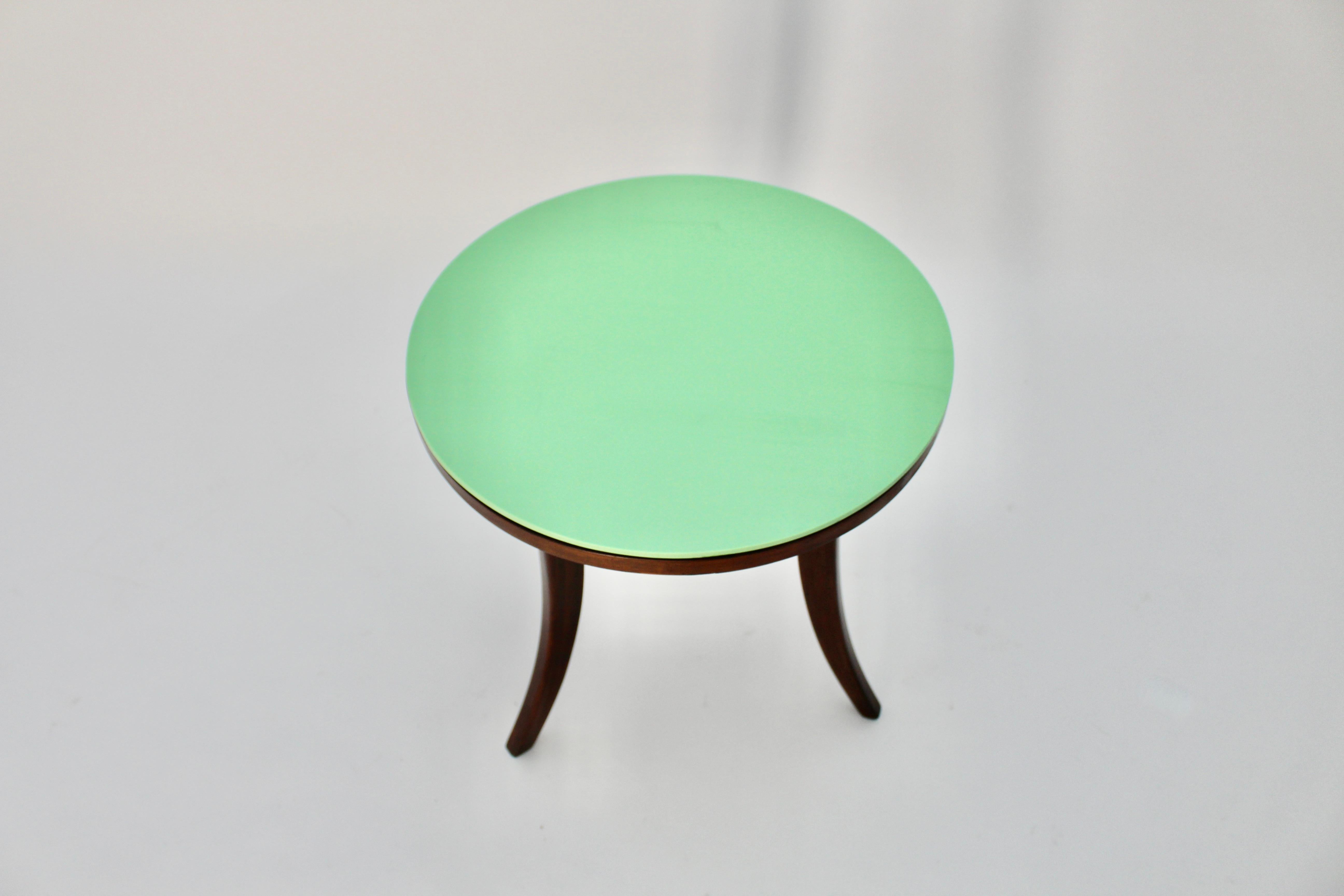 Table basse circulaire Art Déco en noyer et verre vert circa 1927 Josef Frank Vienne en vente 3