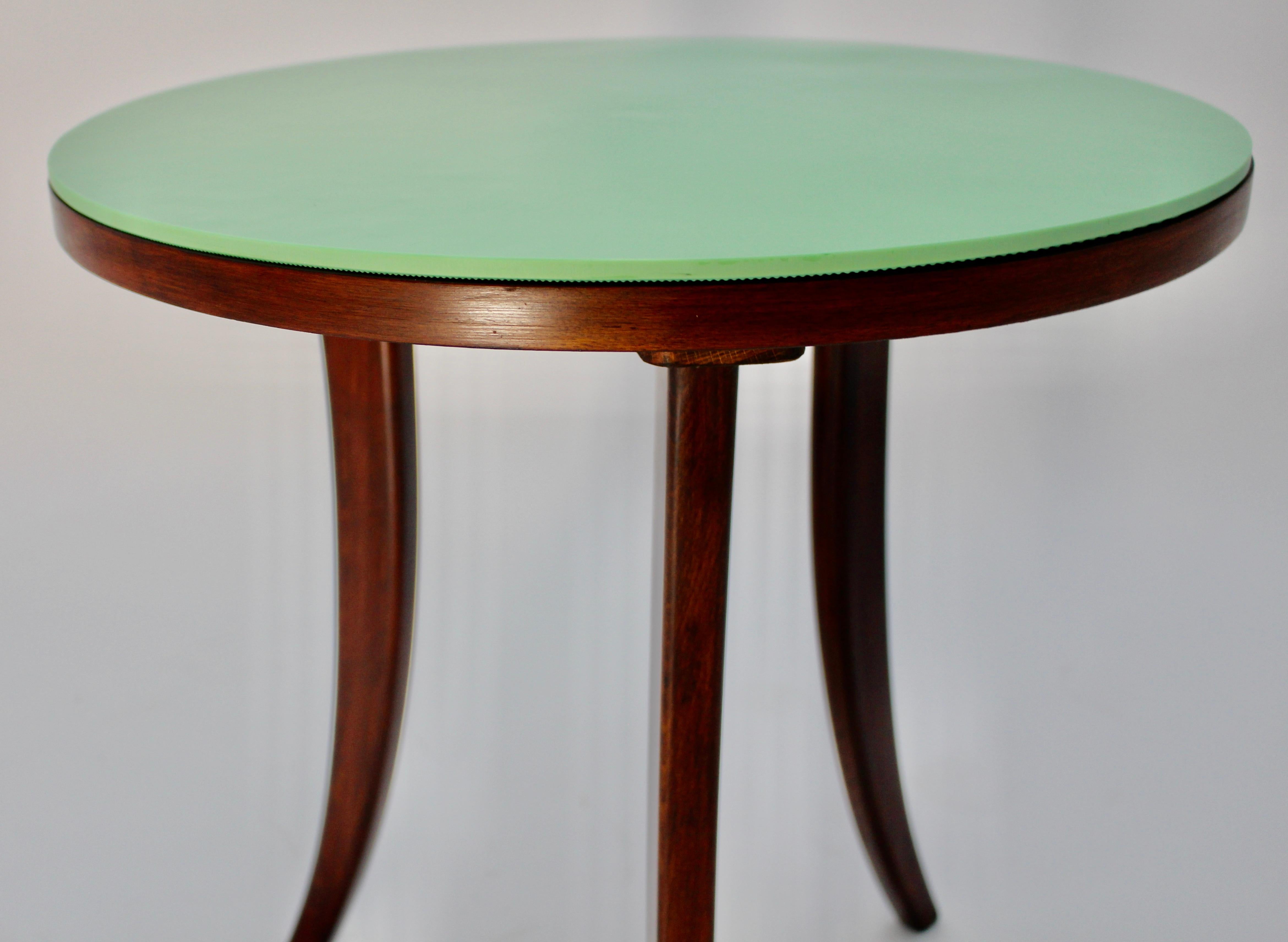 Table basse circulaire Art Déco en noyer et verre vert circa 1927 Josef Frank Vienne en vente 4