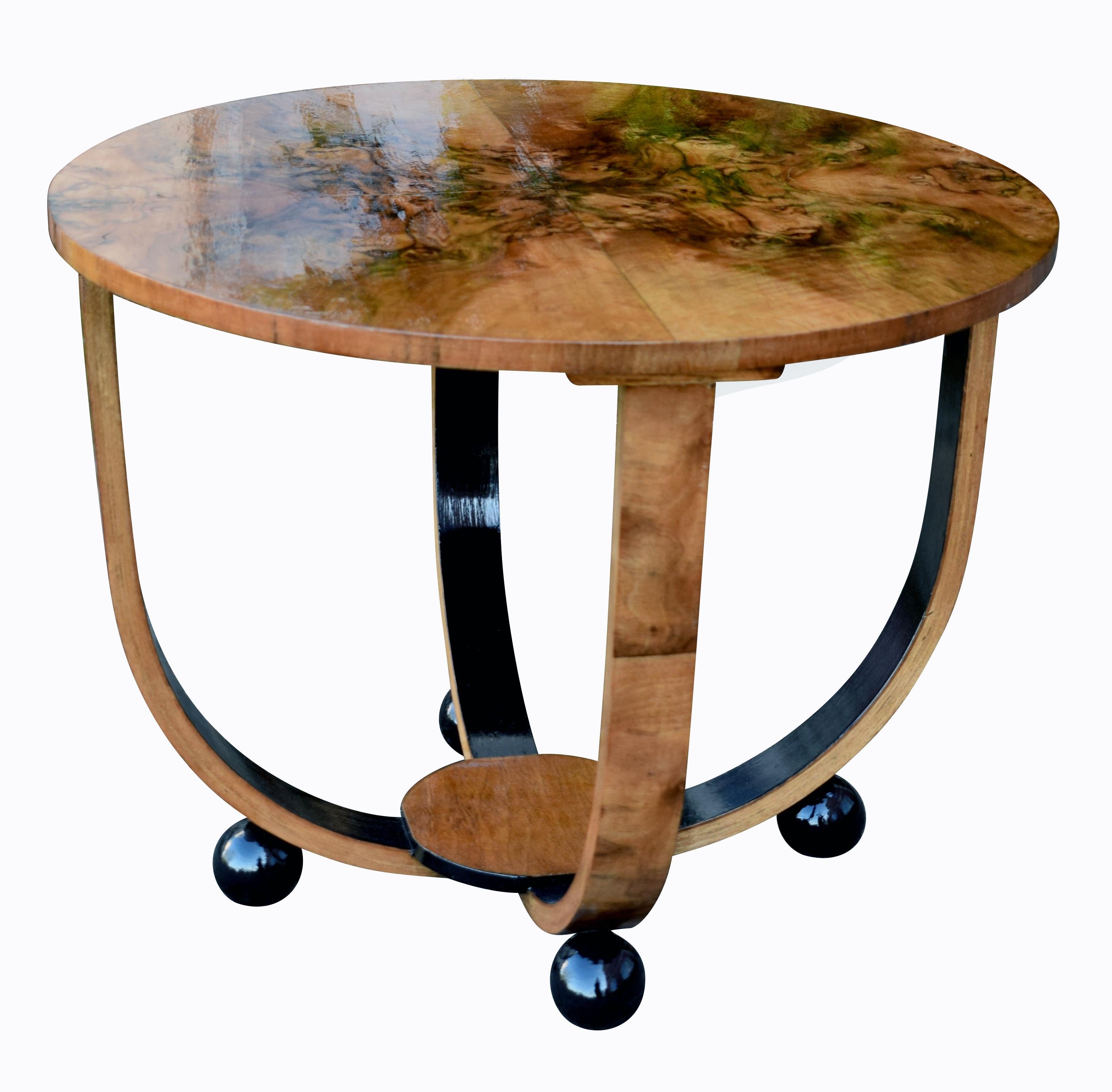 Art Deco Circular Walnut Occasional Table, circa 1930s In Good Condition In Devon, England