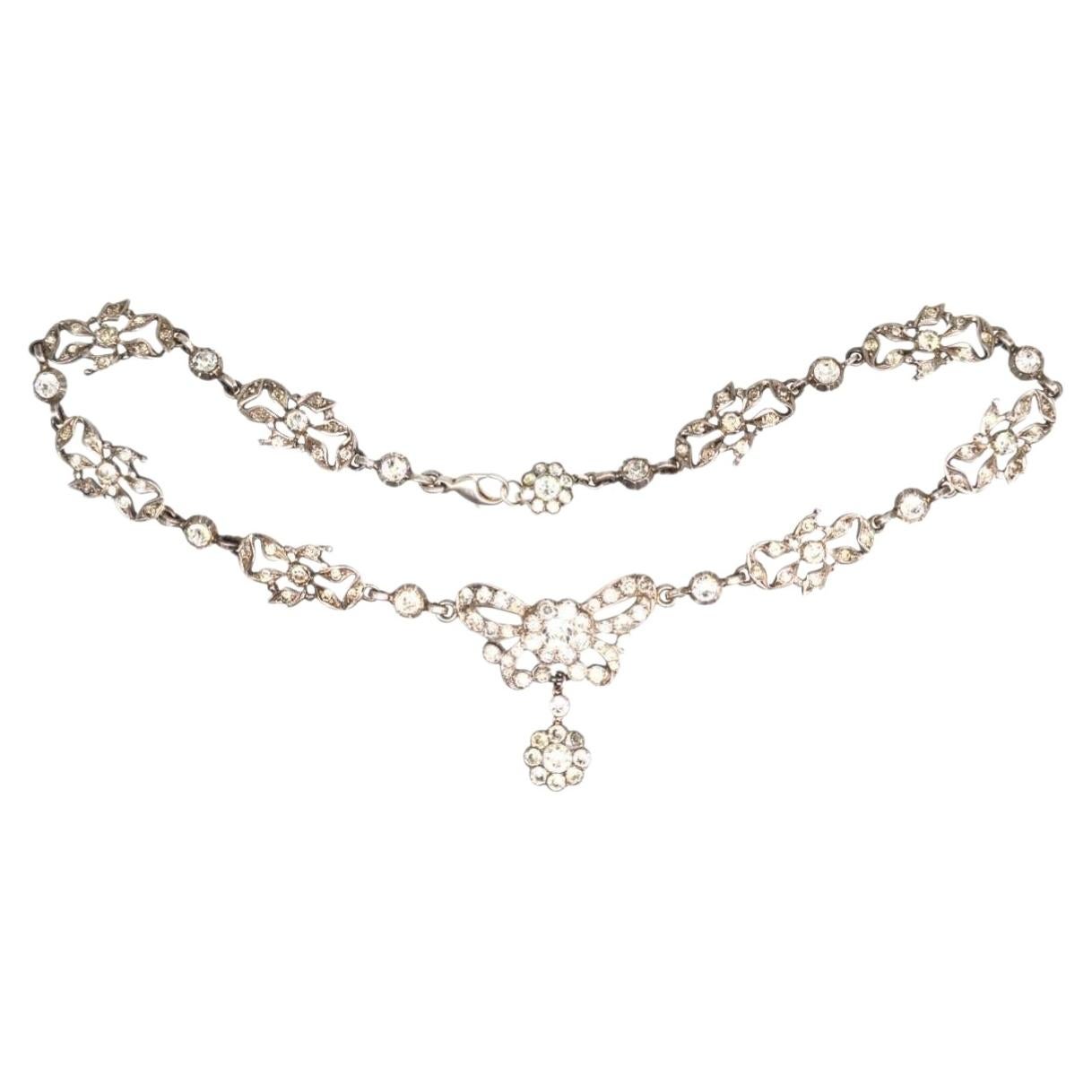 Art Deco Ciro Silver Paste Necklace with Bow Details For Sale