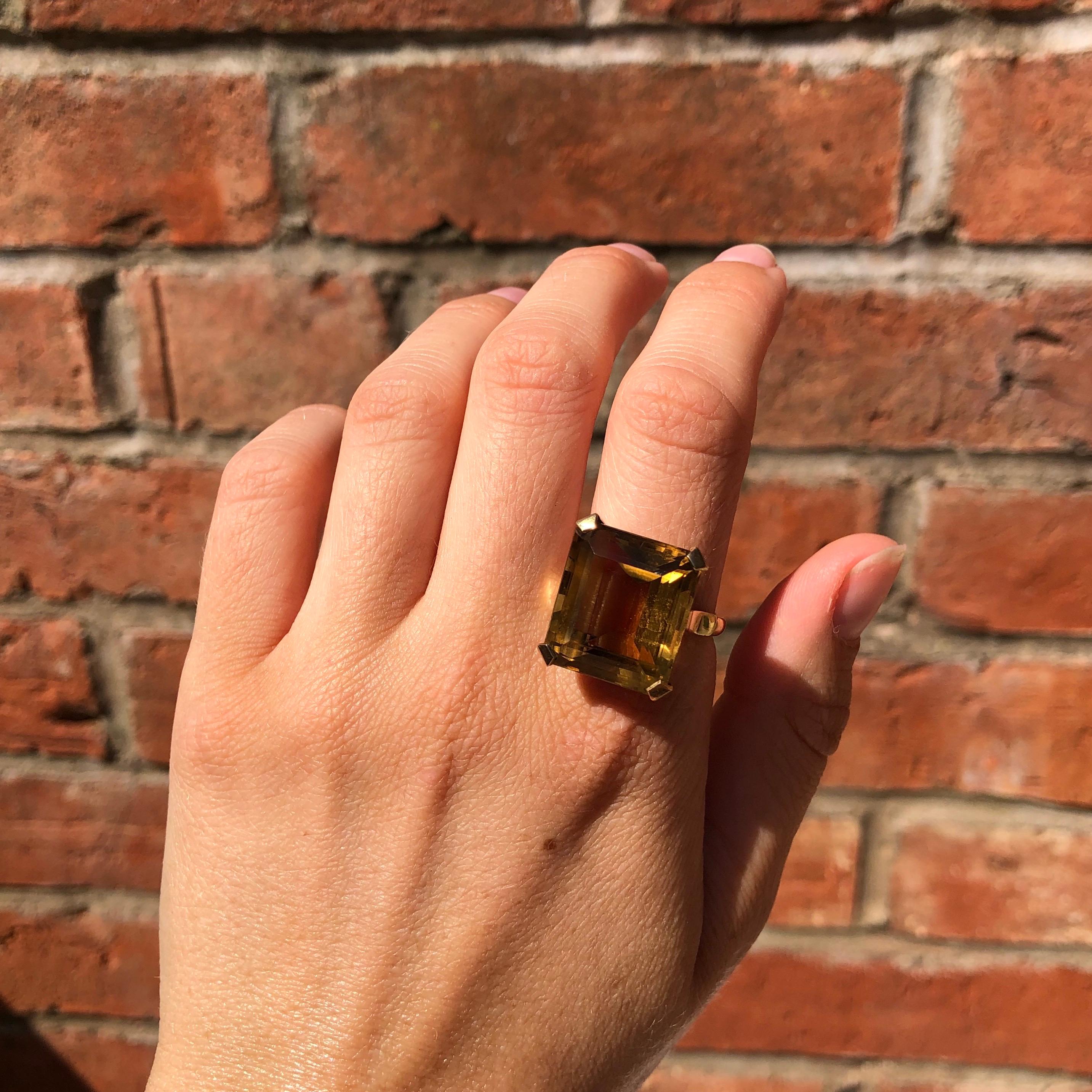 Art Deco Citrine and 9 Carat Gold Cocktail Ring 1