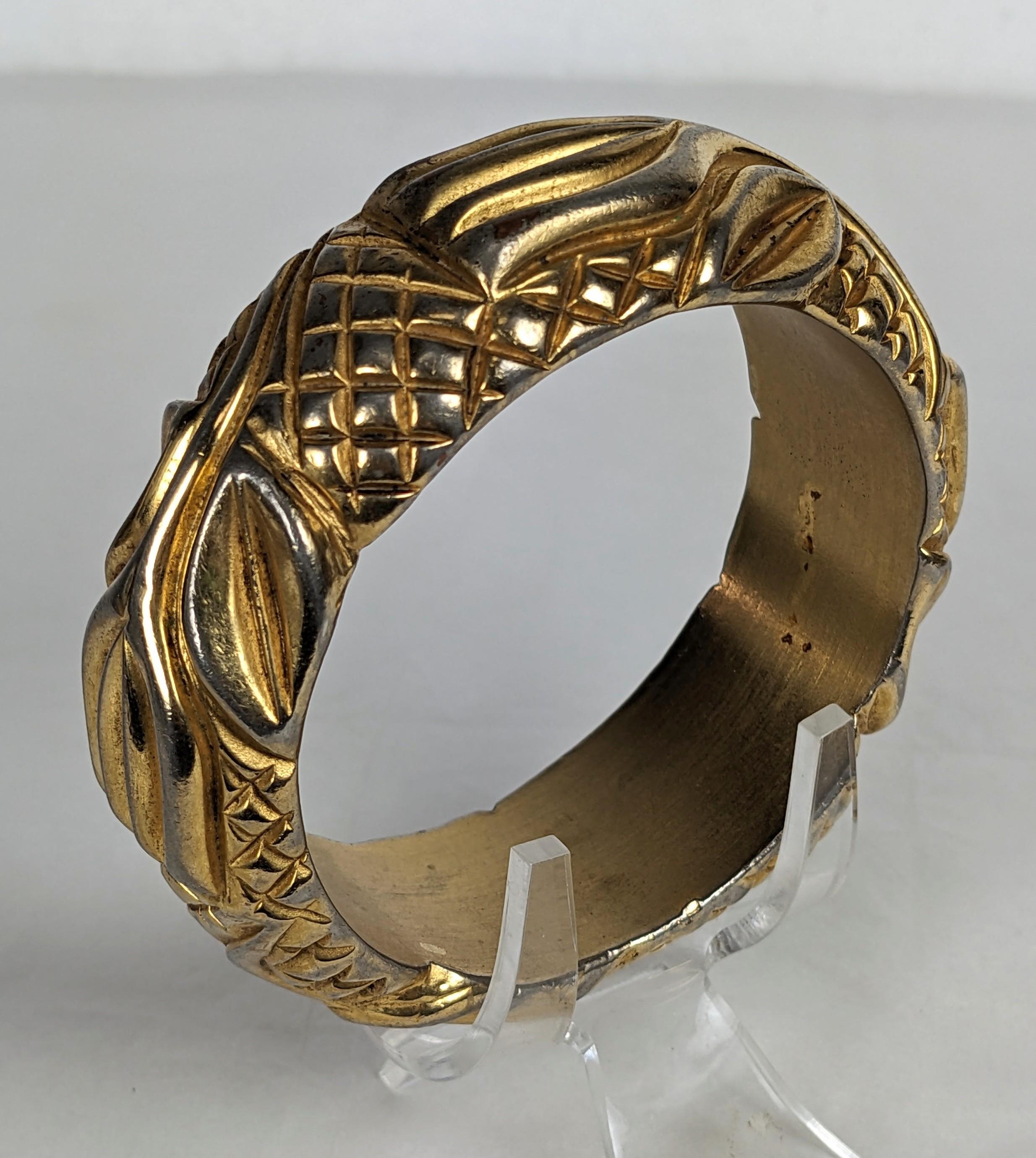 Bracelet Art Déco en bakélite plaquée et dorée Unisexe en vente