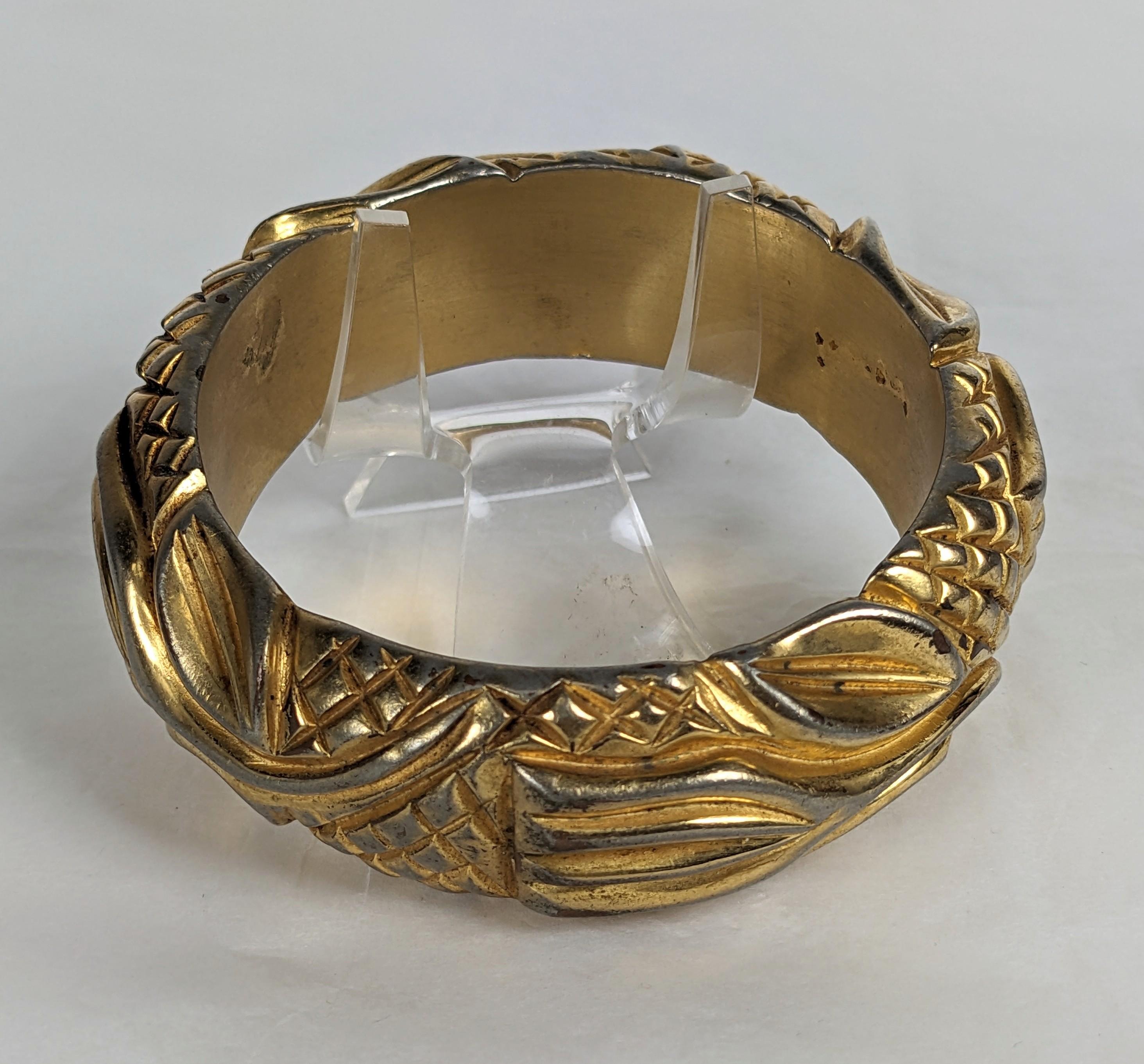Bracelet Art Déco en bakélite plaquée et dorée en vente 1