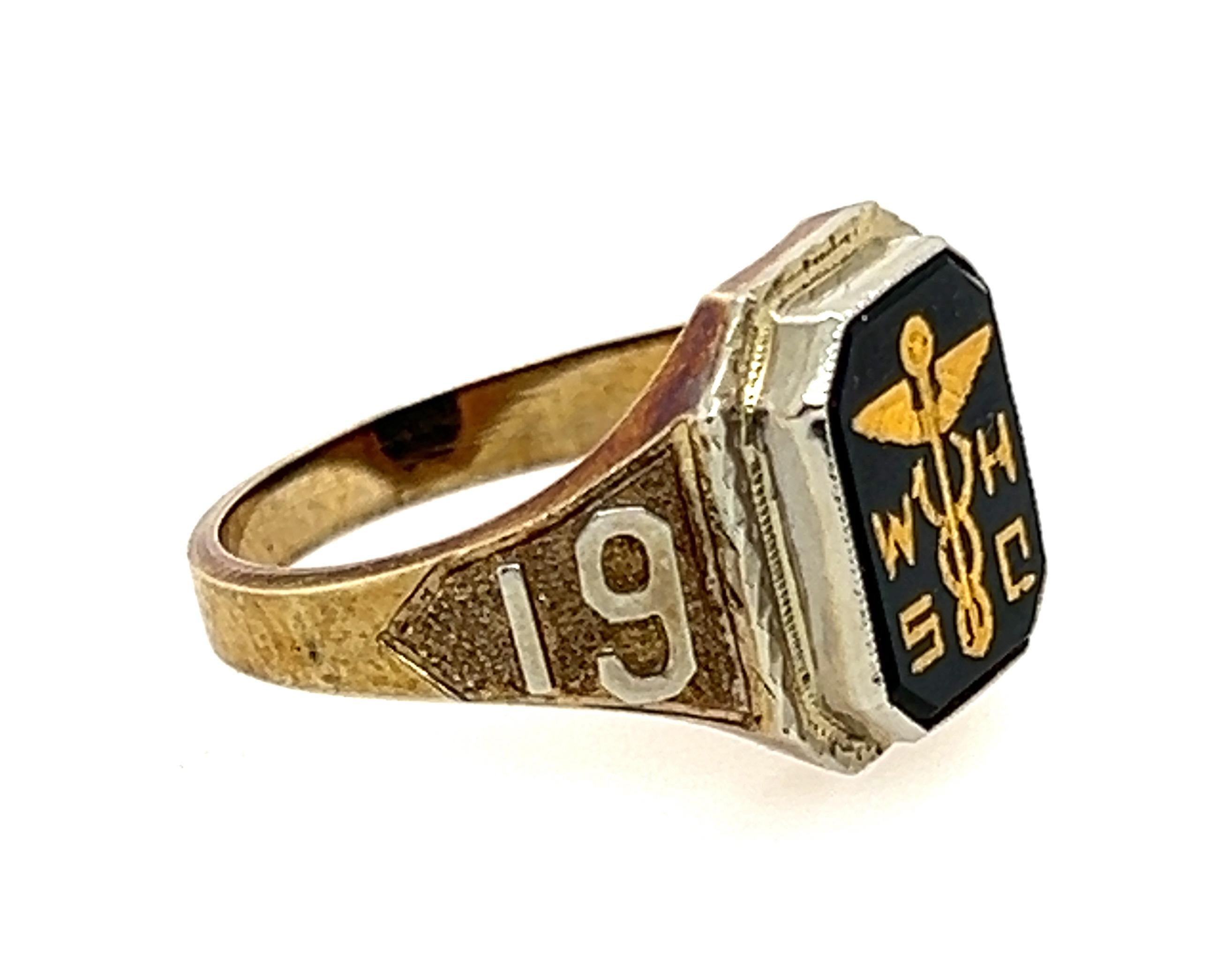 Art Deco Class Ring Antique Engraved 14K Yellow Gold Original 1926 Caduceus In Excellent Condition For Sale In Dearborn, MI