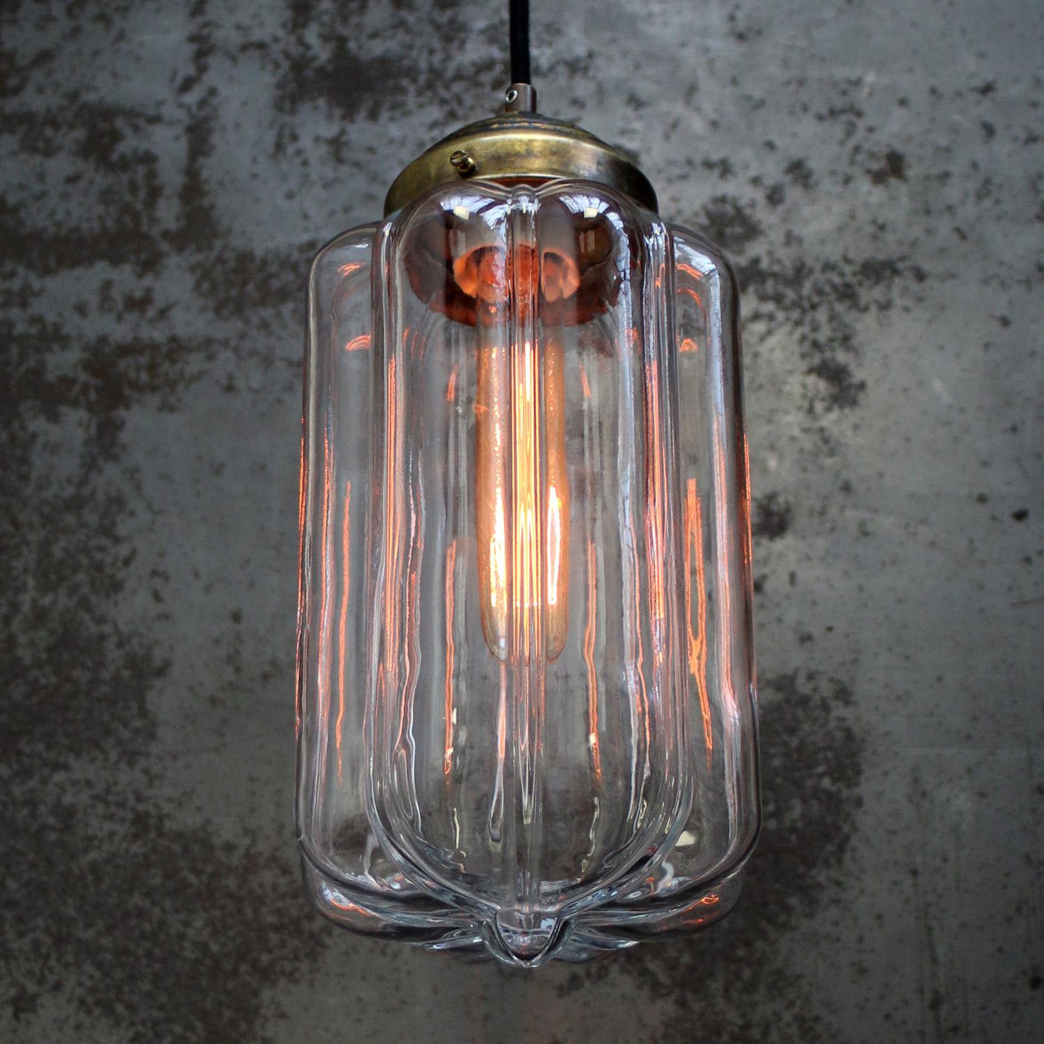 Lámparas colgantes Art Decó de latón y cristal transparente Vidrio en venta