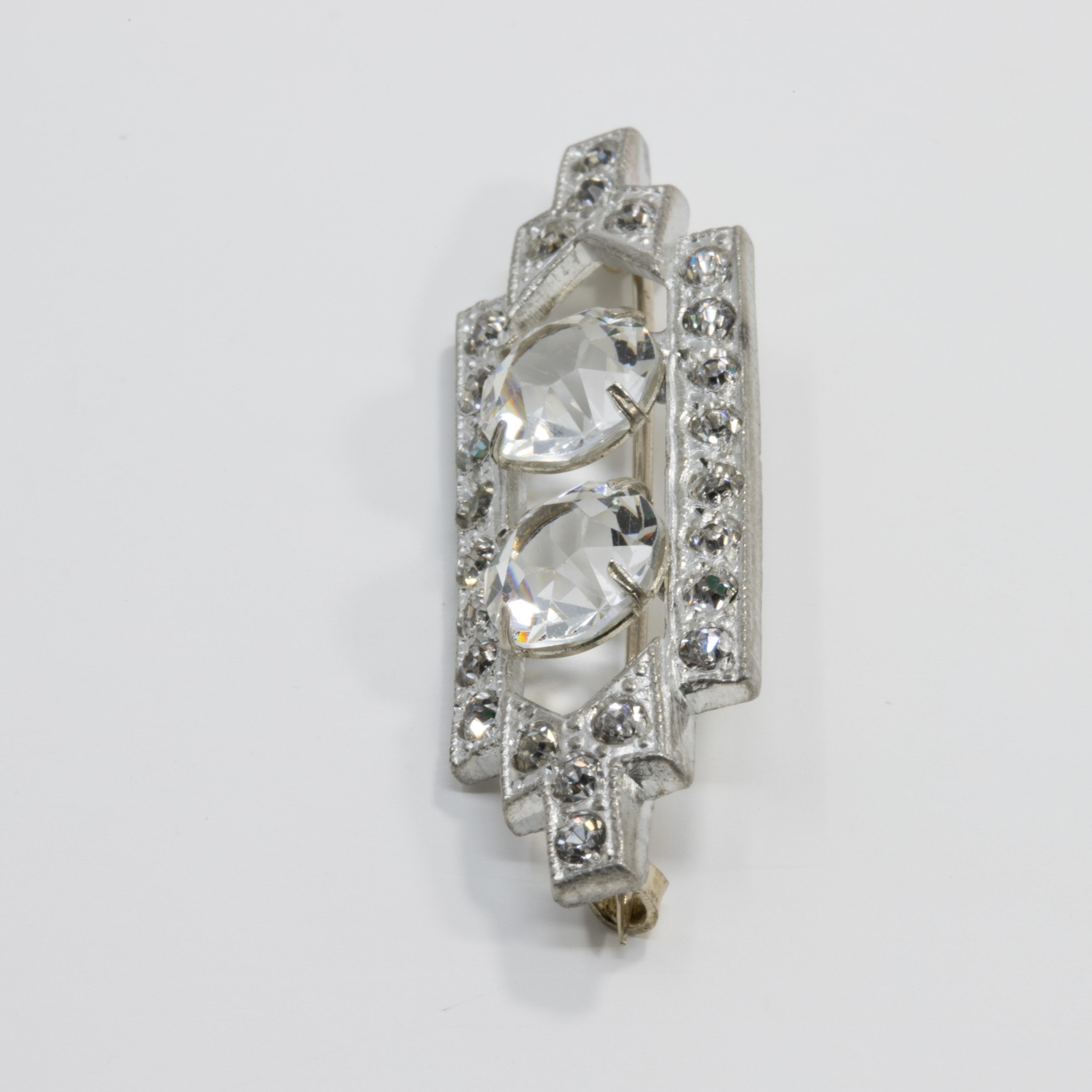 Art Deco Clear Prong Set Crystal Rectangular Pin in Silver Tone In Excellent Condition For Sale In Milford, DE