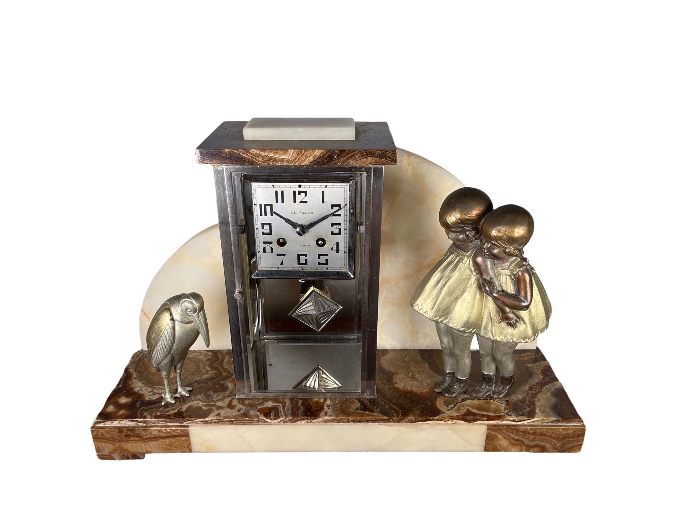 Art Deco Clock by the Sculptor Demetre Chiparus In Good Condition For Sale In Lee-On-The-Solent, GB