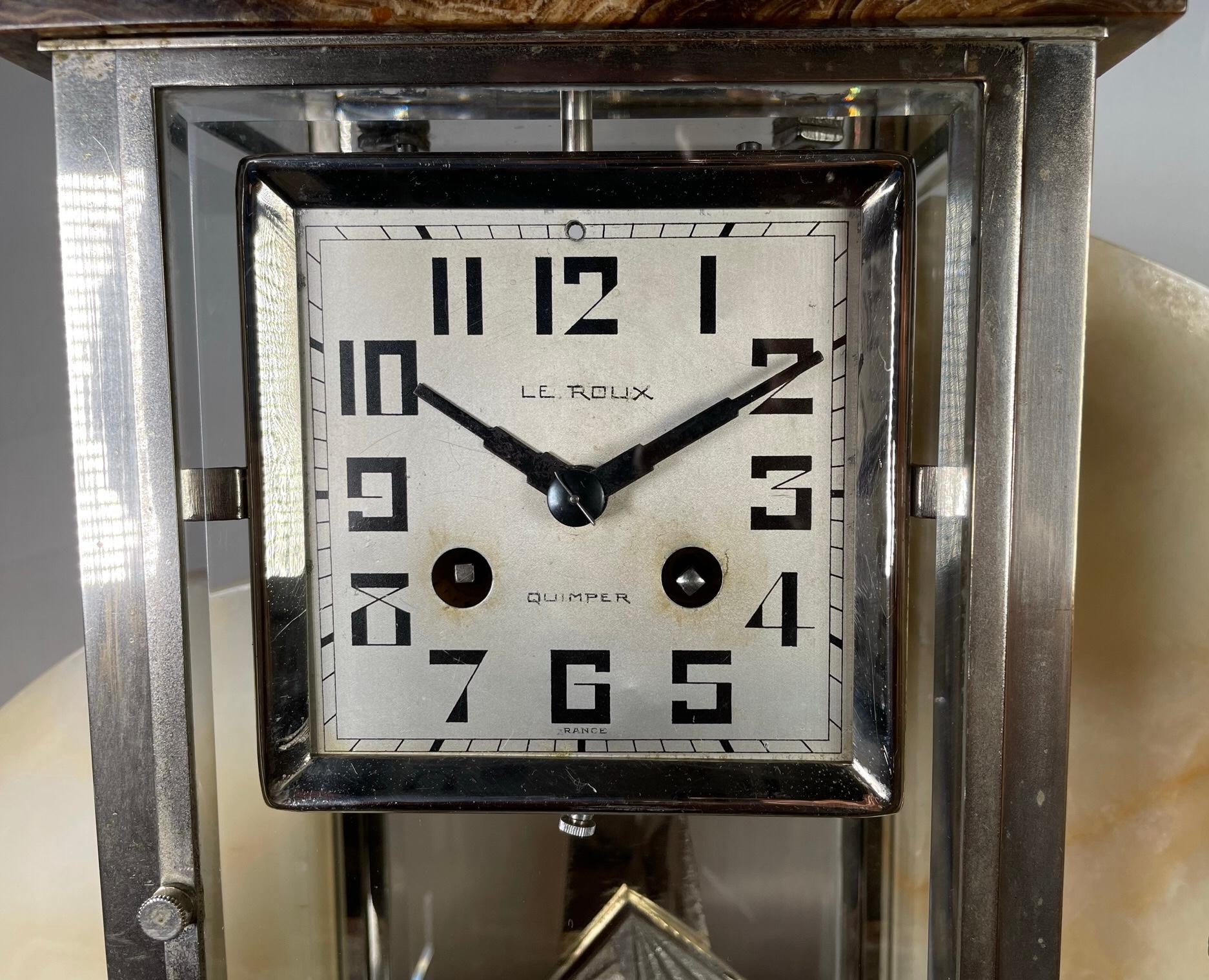 Art Deco Clock by the Sculptor Demetre Chiparus For Sale 2