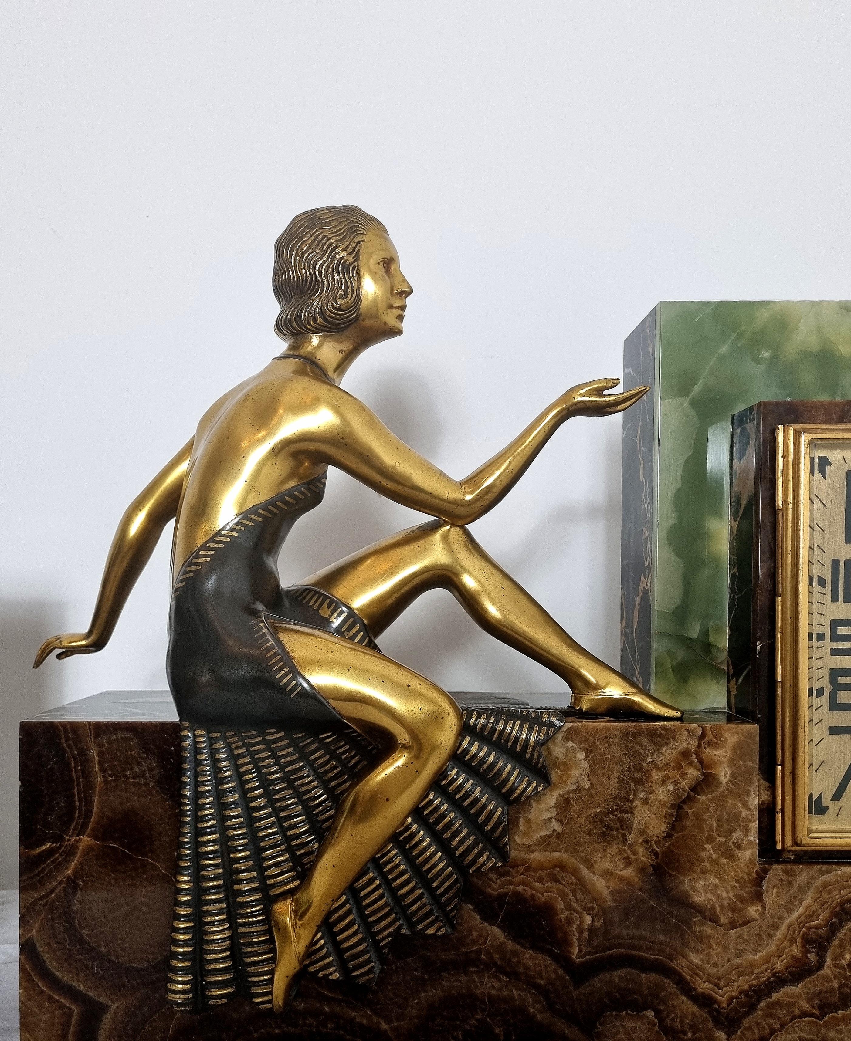 Art Deco Uhrenset im kubistischen Design mit Bronzeskulptur  im Zustand „Gut“ in Hoddesdon, GB
