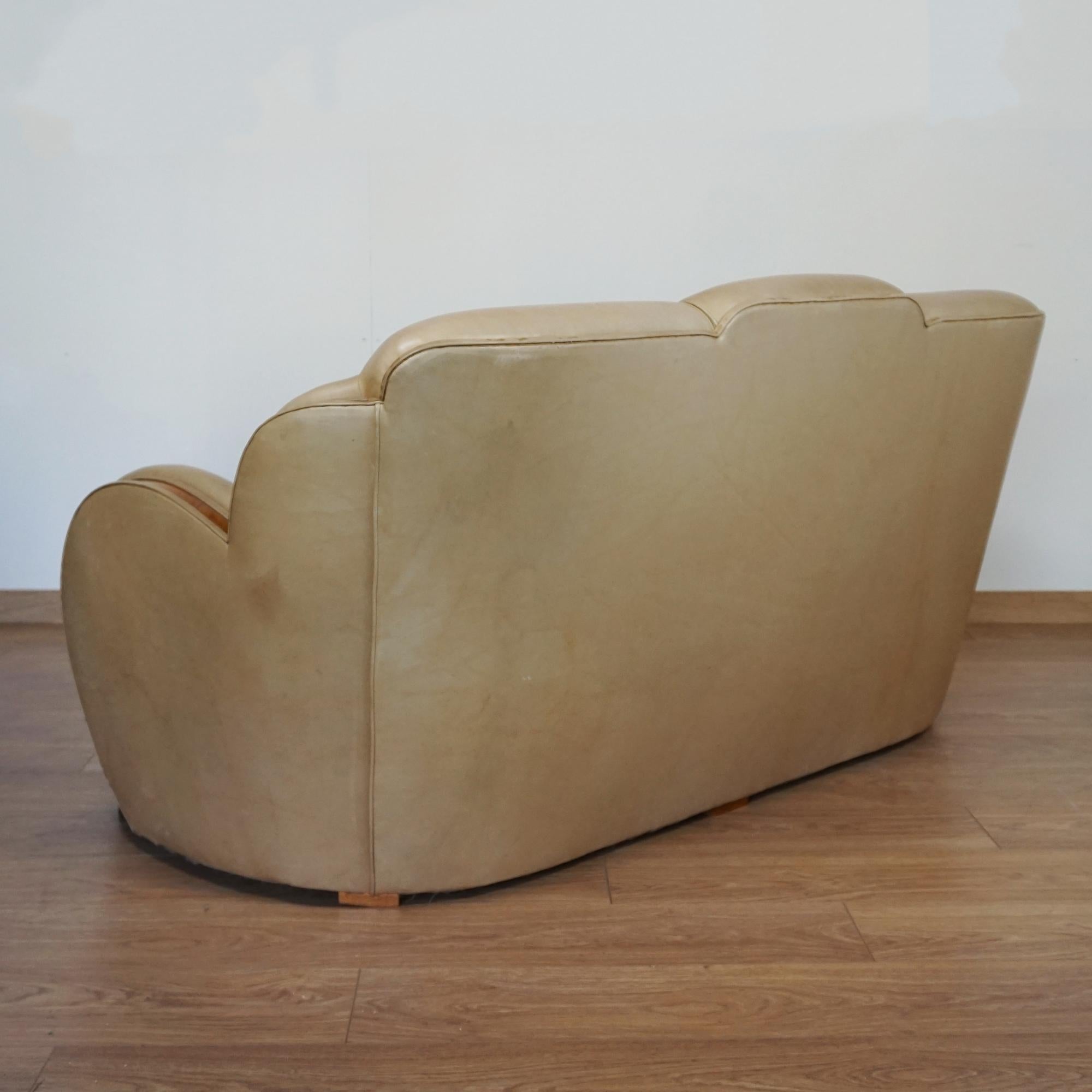Sofá Art Decó Cloud de Harry & Lou Epstein Cuero en venta
