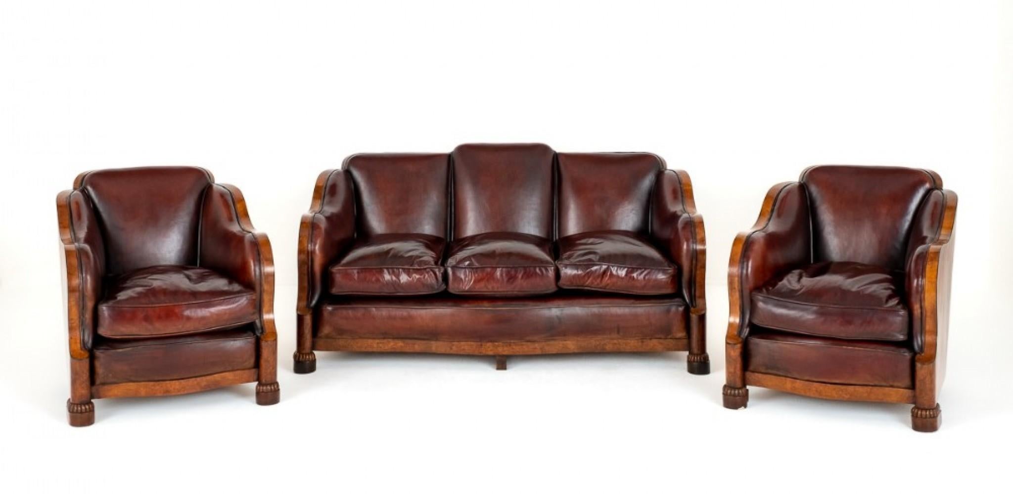 Stunning Art Deco Walnut Cloud Suite.
Here We Have a Very Good Example of an Art Deco Cloud Suite.
This Stunning Suite Being of a Shaped Form.
The Sumptuous Feather Cushions are Enveloped in a Walnut Art Deco Frame.
The Top Quality Leather on