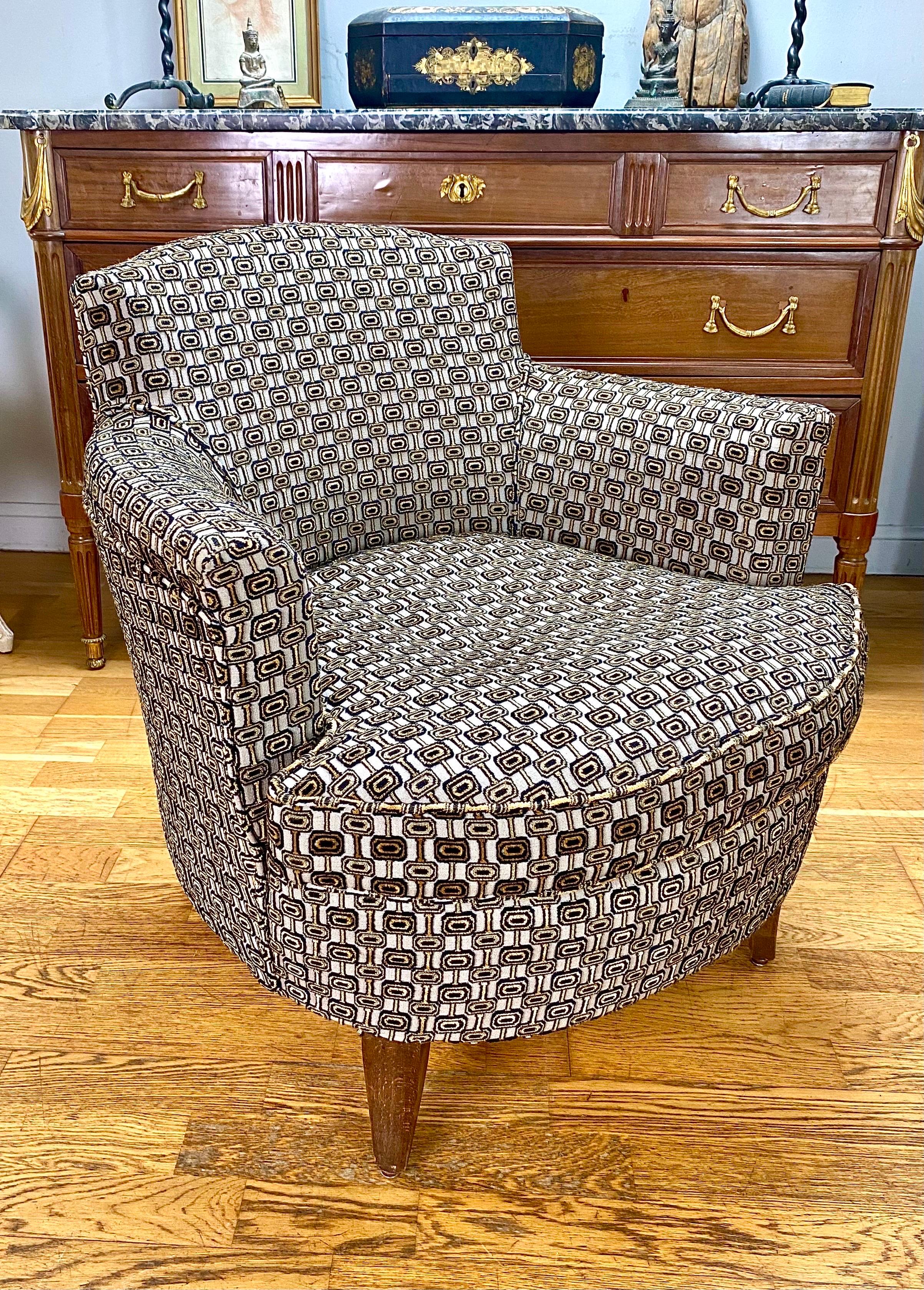 Art Deco Club Armchair, Circa 1940 For Sale 12