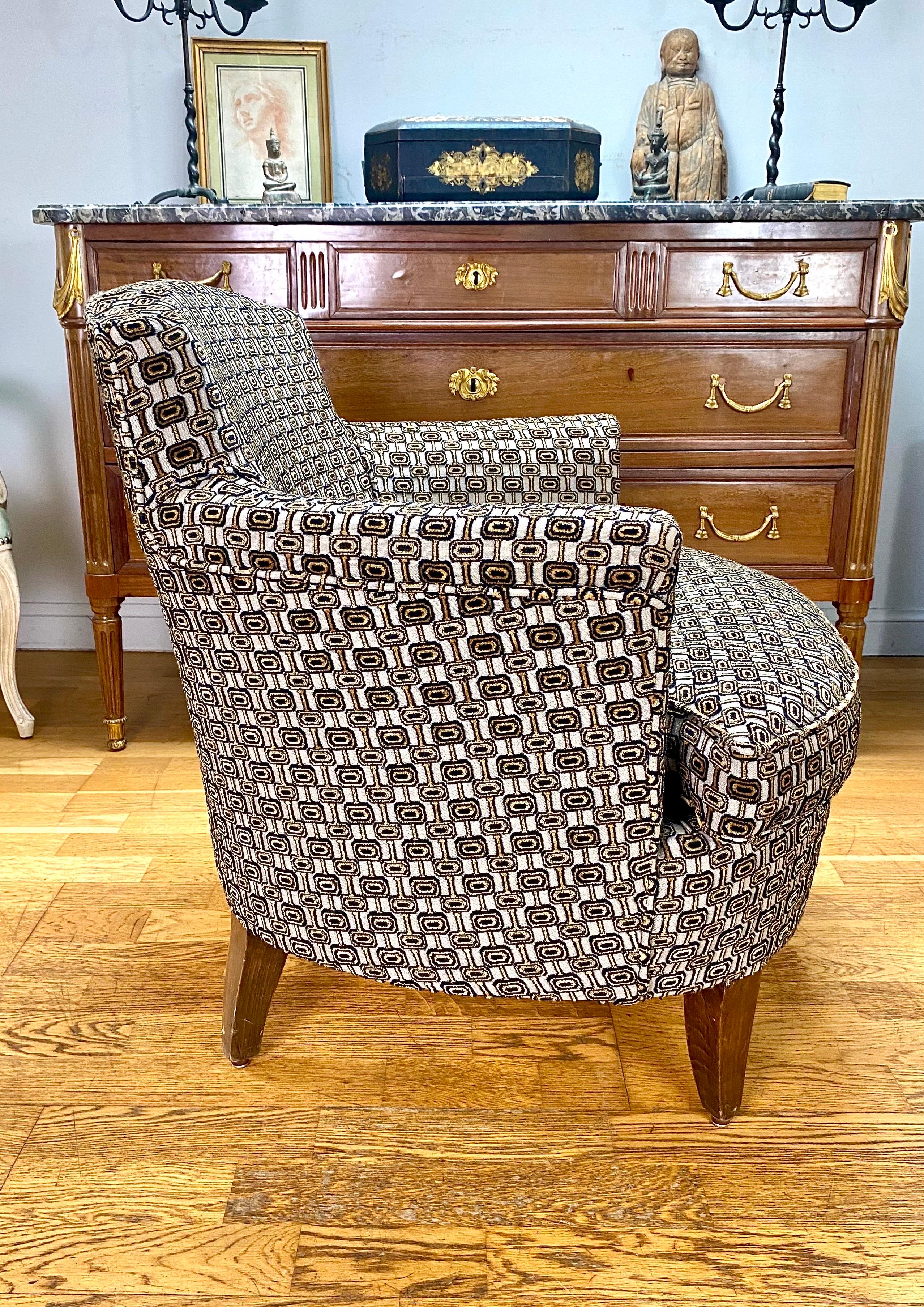 Art Deco Club Armchair, Circa 1940 For Sale 2