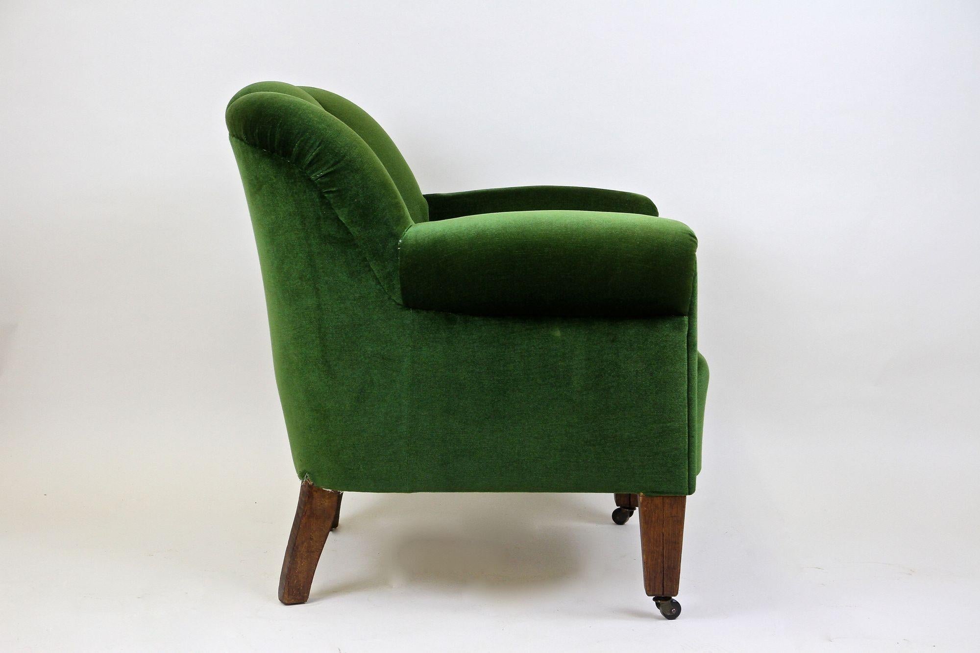 Art Deco Club Armchair Green Velvet, France circa 1940 For Sale 8