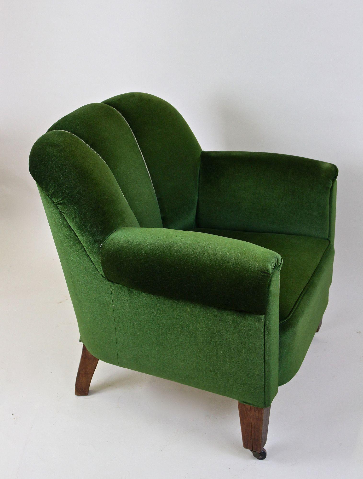 Art Deco Club Armchair Green Velvet, France circa 1940 For Sale 9