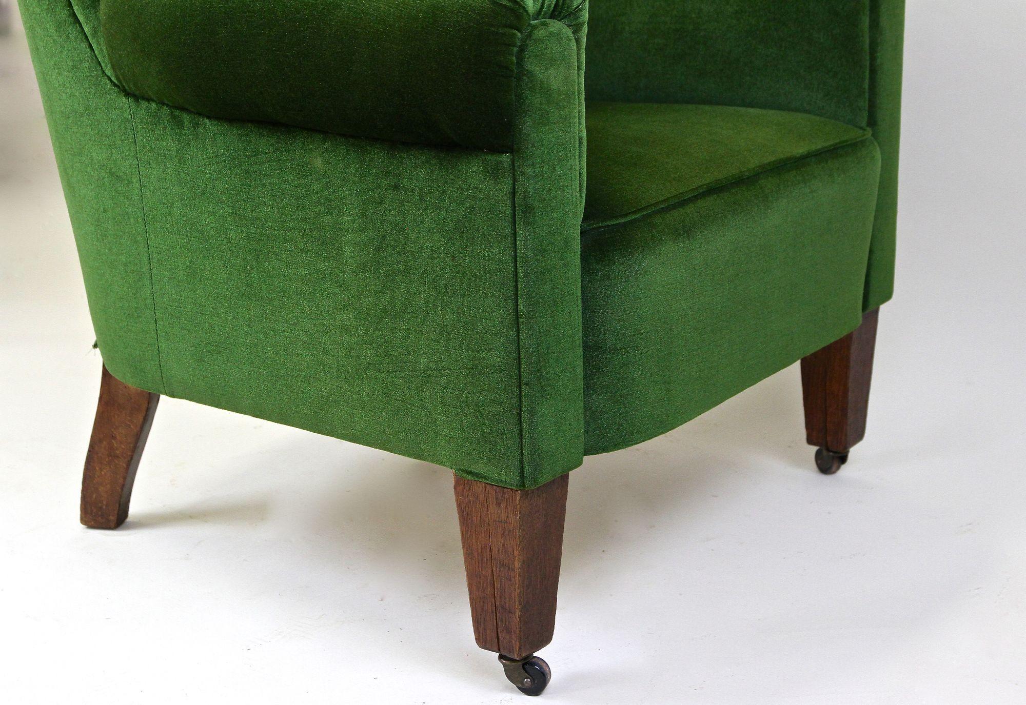 Art Deco Club Armchair Green Velvet, France circa 1940 For Sale 10