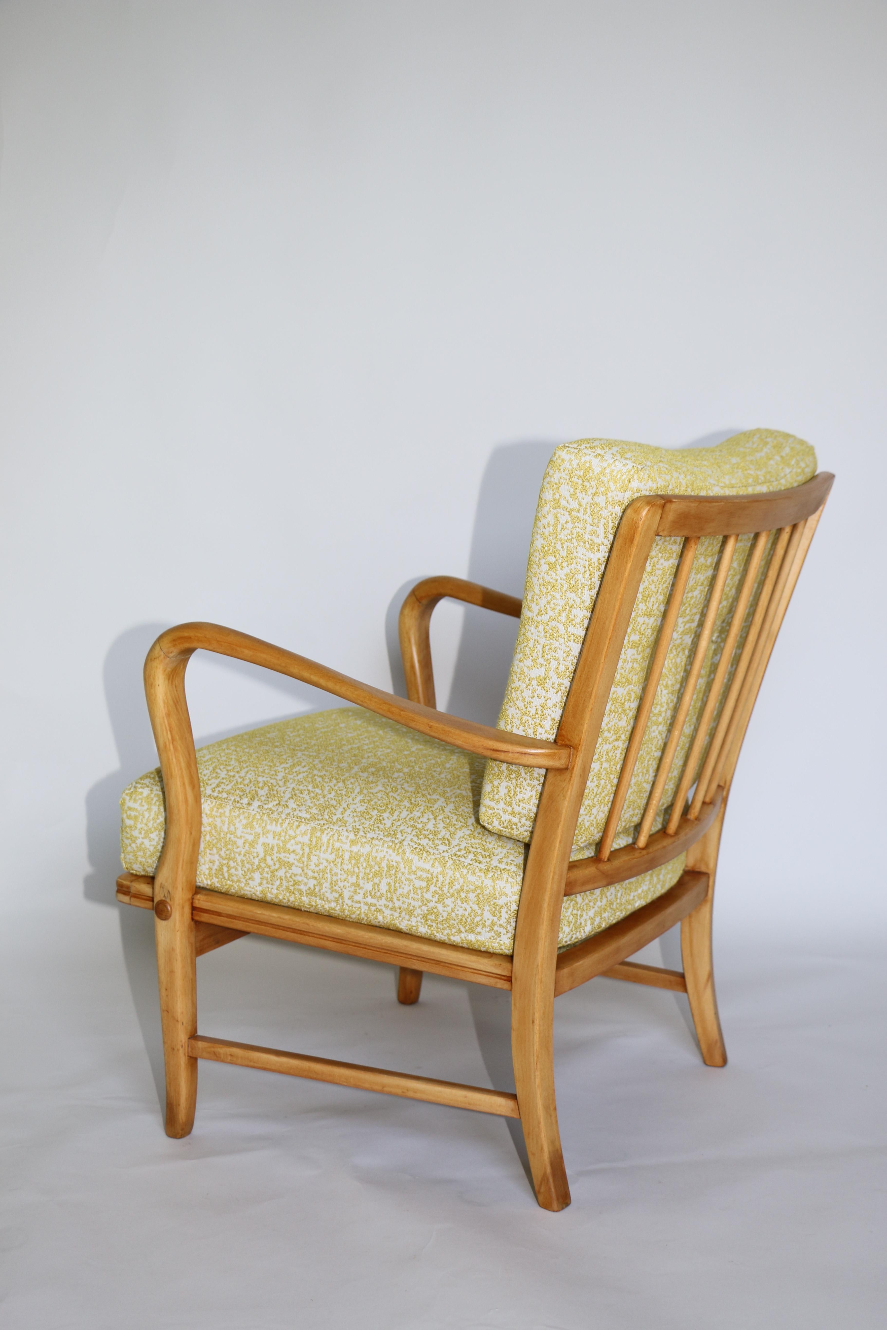 Art Deco Club Armchair in Yellow Color from 20th Century For Sale 5
