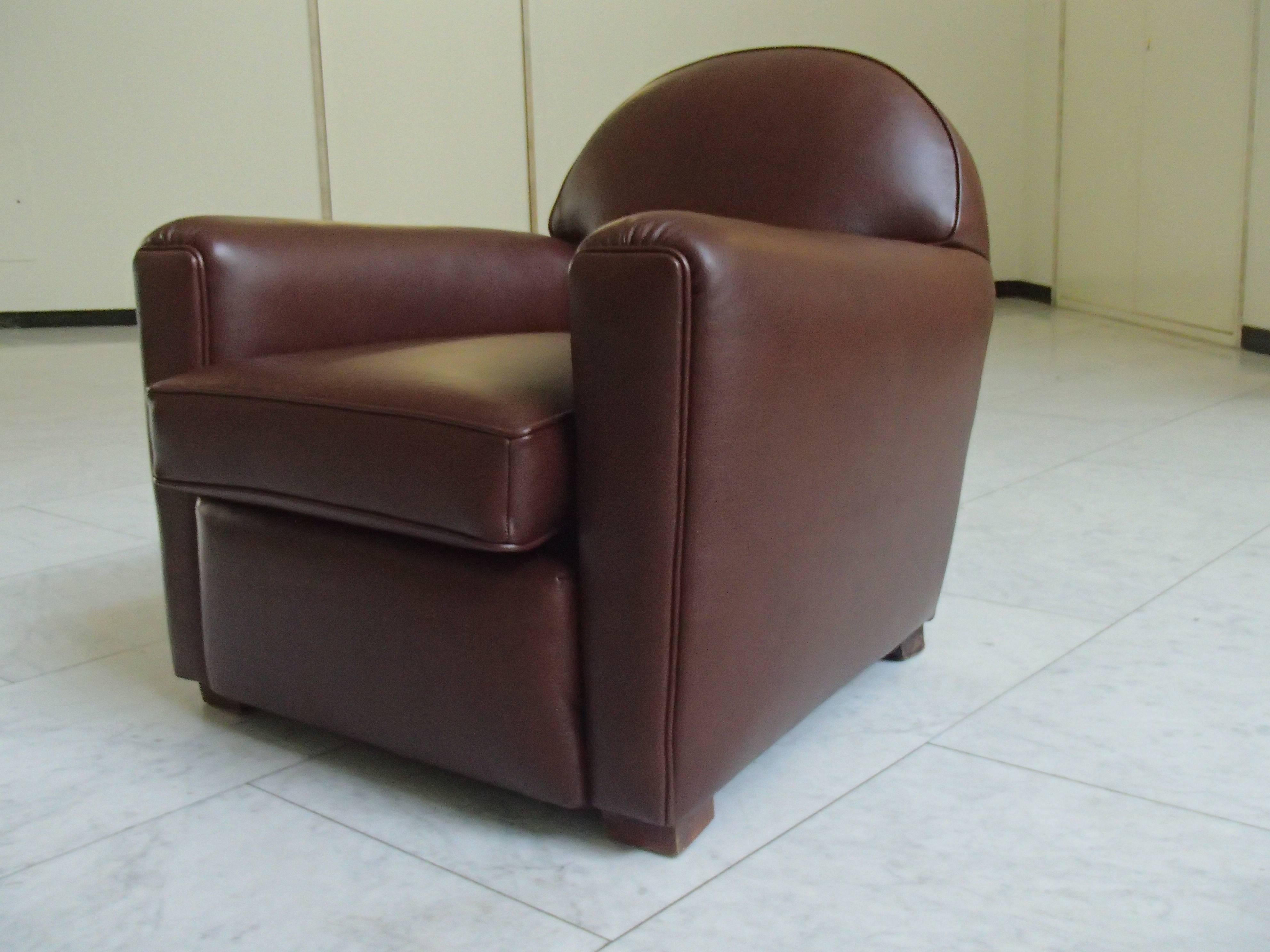 Art Deco Club Chair Completely Restored and Recovered with Brown Leather For Sale 4