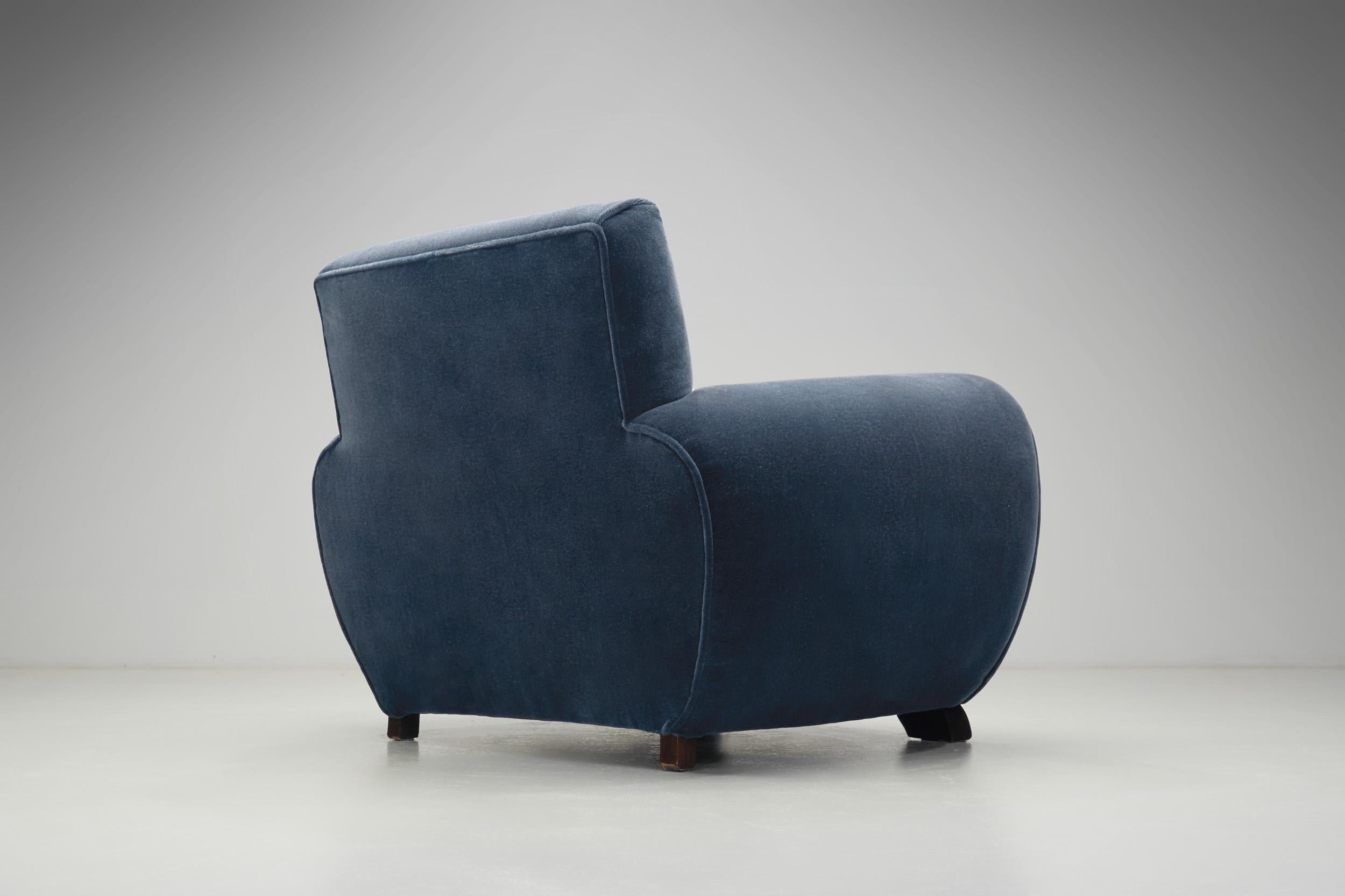 Art Deco Club Chair in Dark Blue Mohair, Europe 1930s For Sale 2