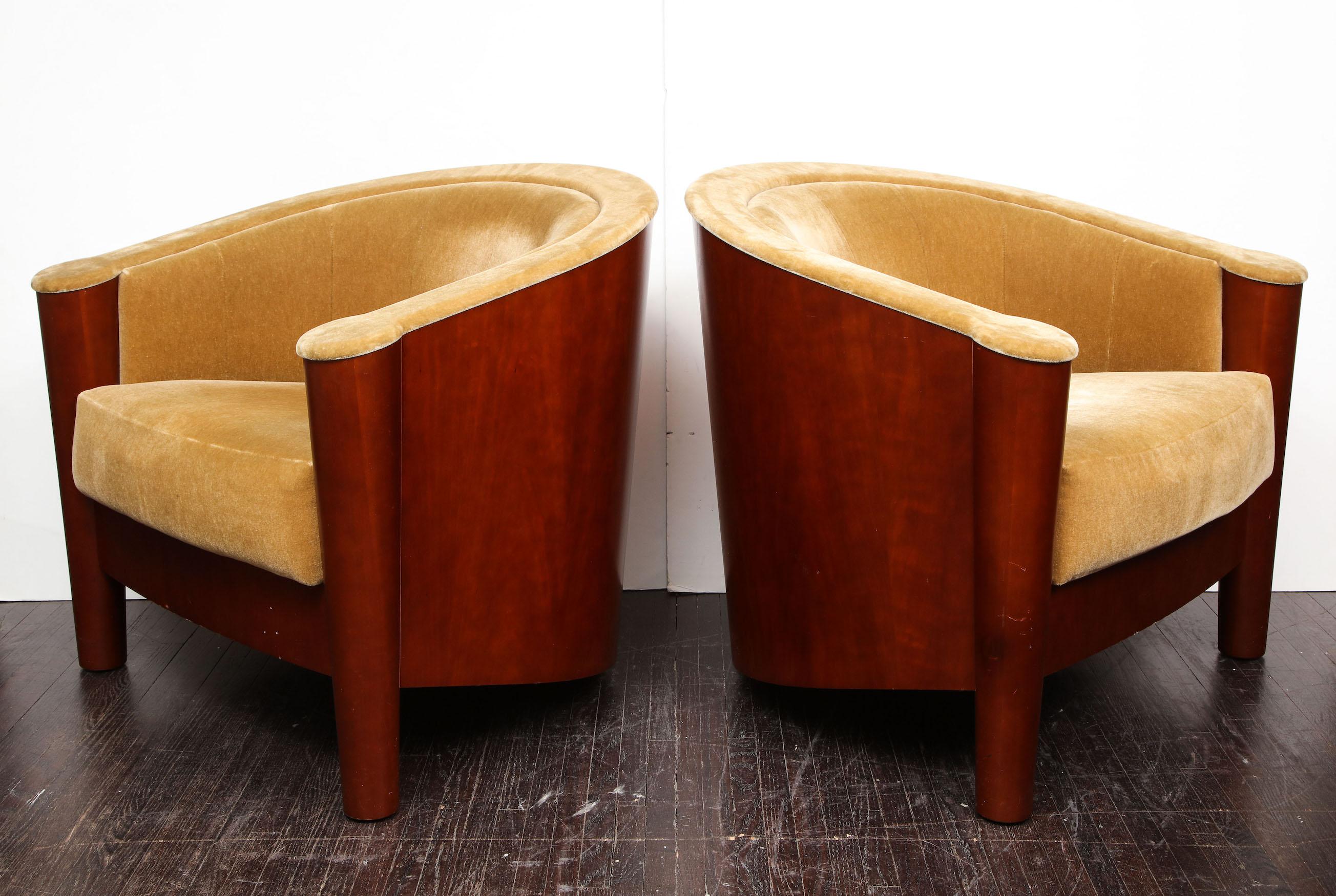 Pair of Art Deco Club Chairs In Good Condition In New York, NY
