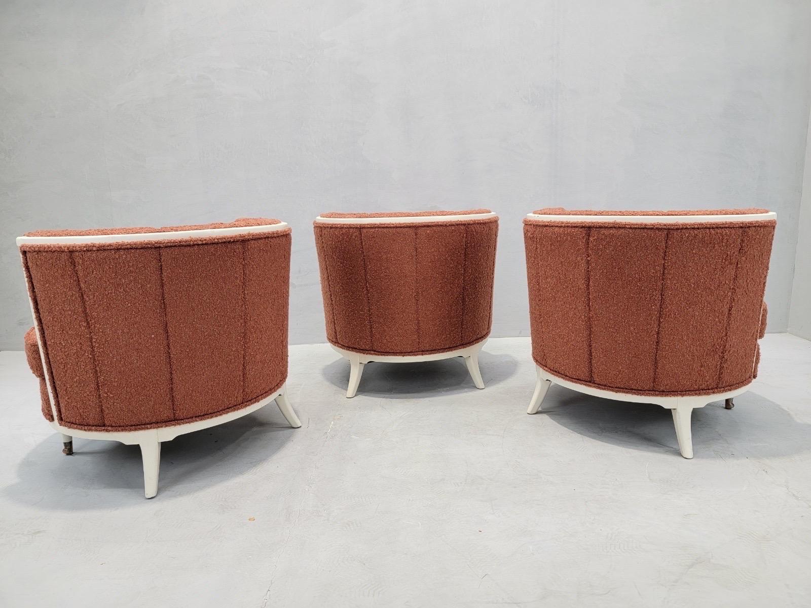 Fauteuils club Art Déco nouvellement restaurés et entièrement tapissés en bouclé orange Bon état - En vente à Chicago, IL